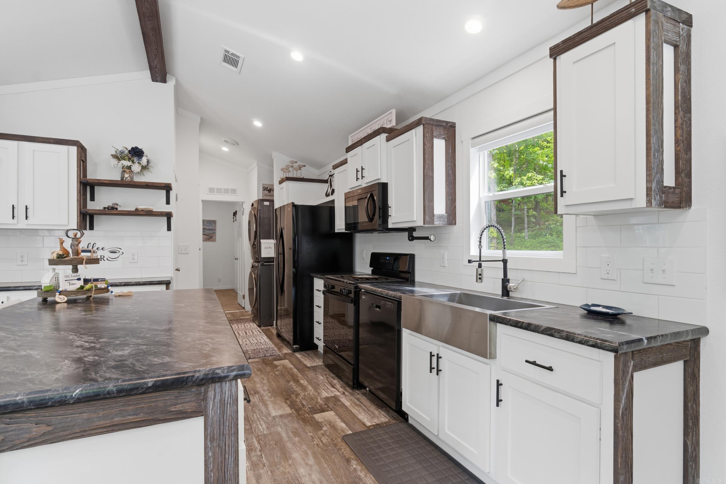Lakeshore Hills II - Residential