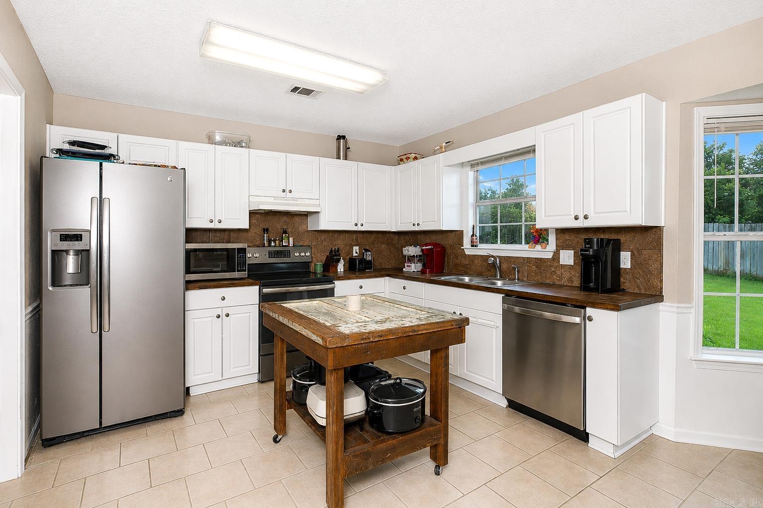 HONEYSUCKLE HILLS ADD - Residential