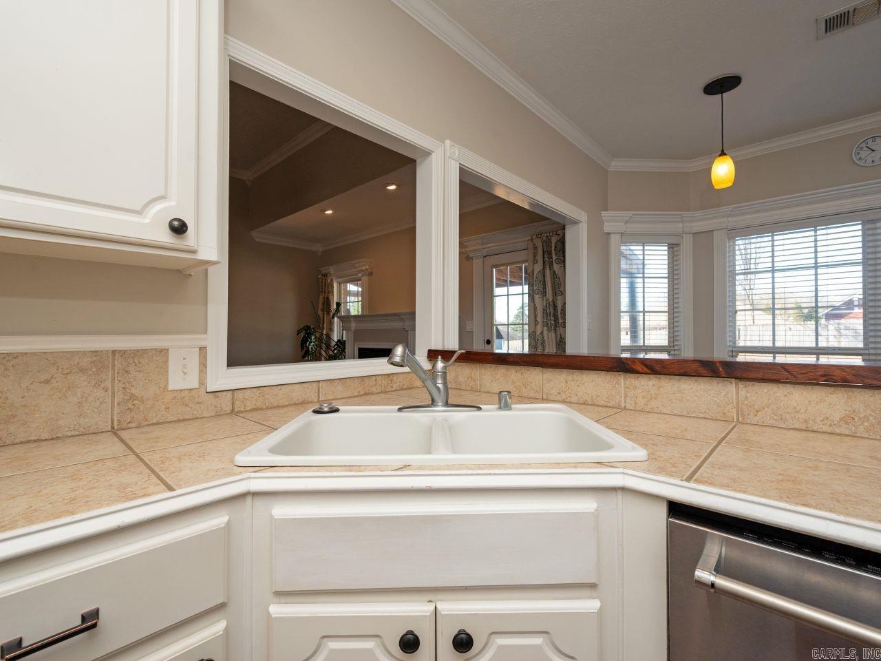 TRIPLE J ESTATES - Residential