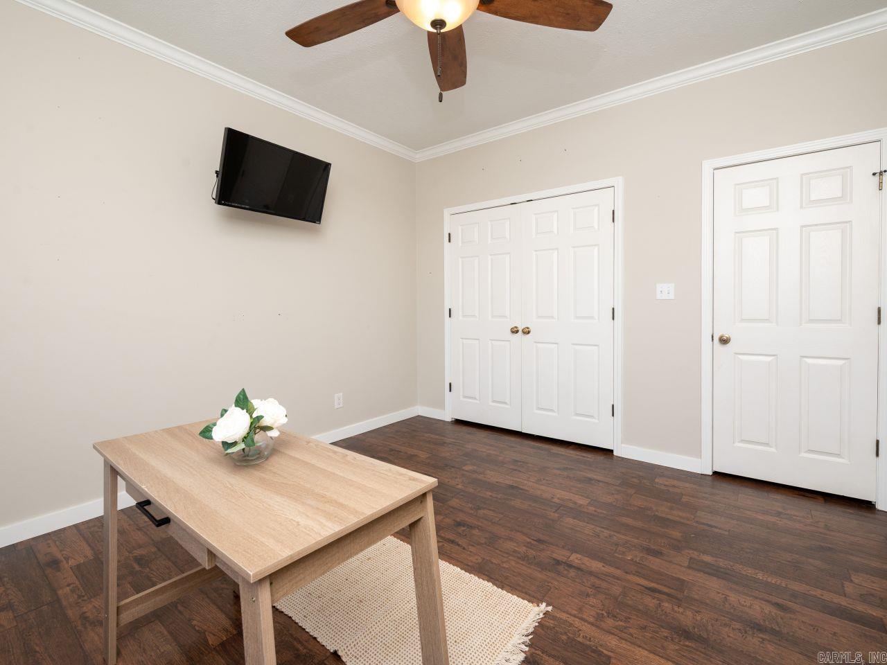 TRIPLE J ESTATES - Residential