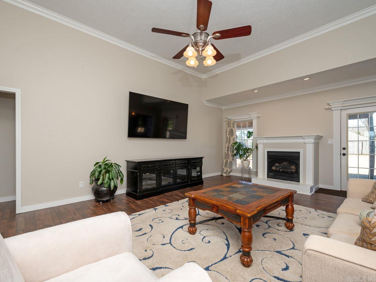 TRIPLE J ESTATES - Residential