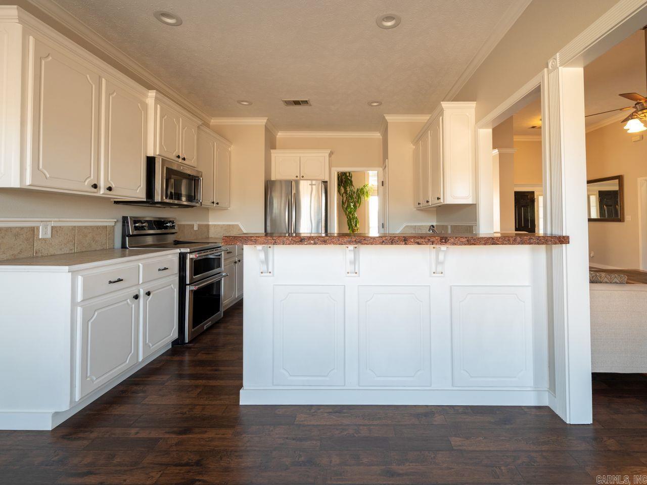 TRIPLE J ESTATES - Residential