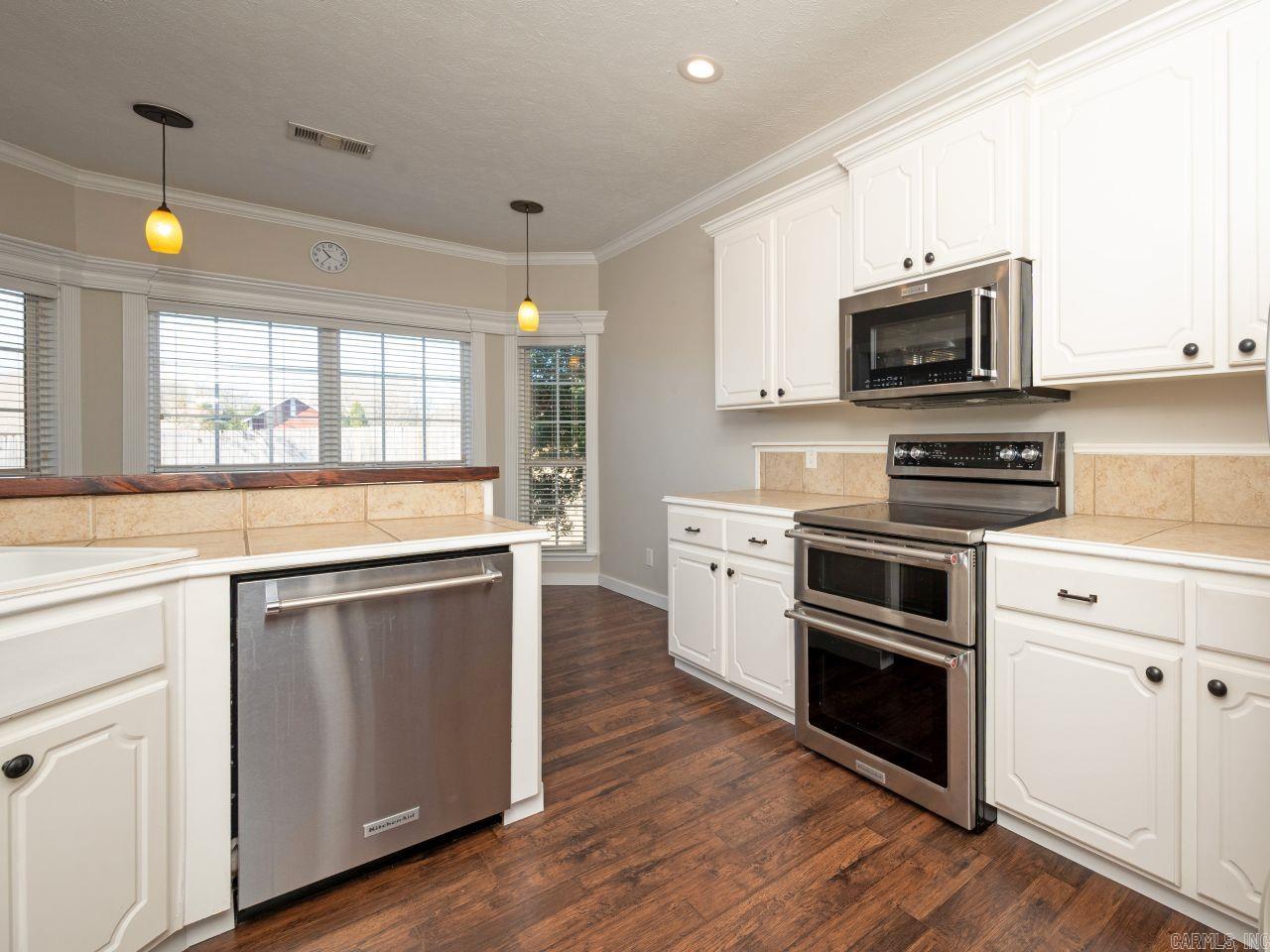 TRIPLE J ESTATES - Residential