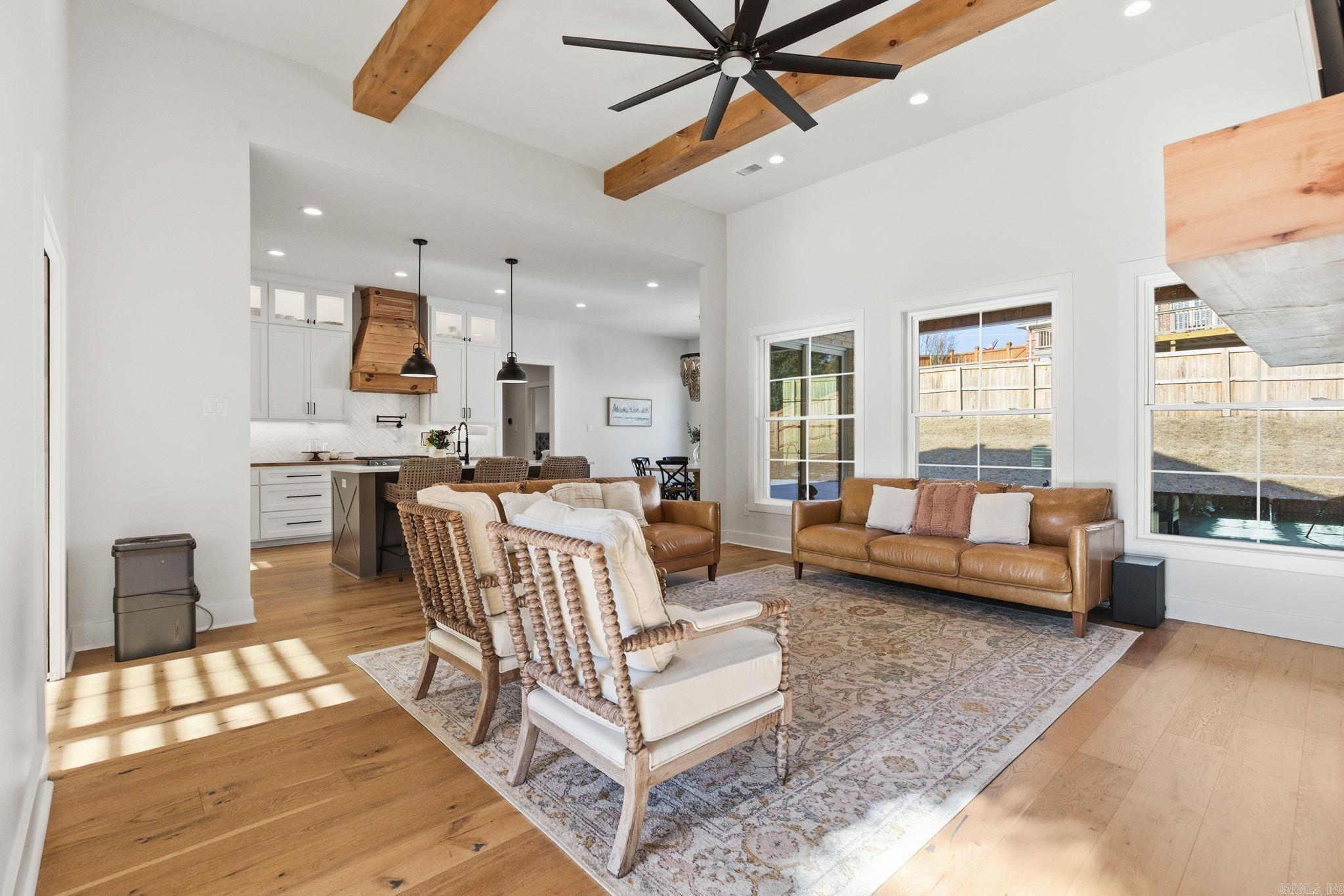 HURRICANE LAKE EST - Residential