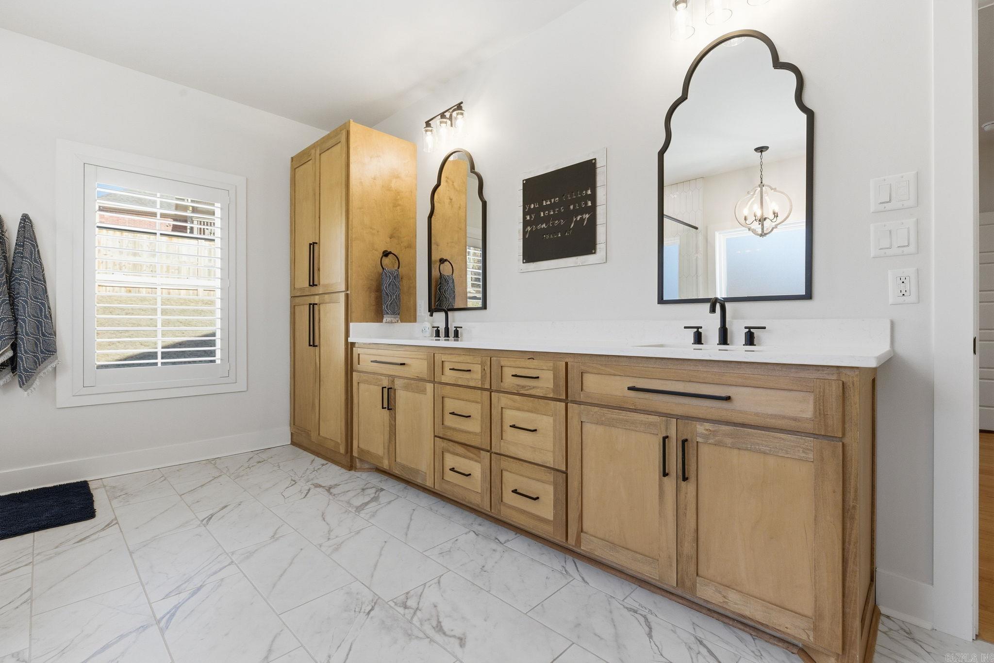 HURRICANE LAKE EST - Residential