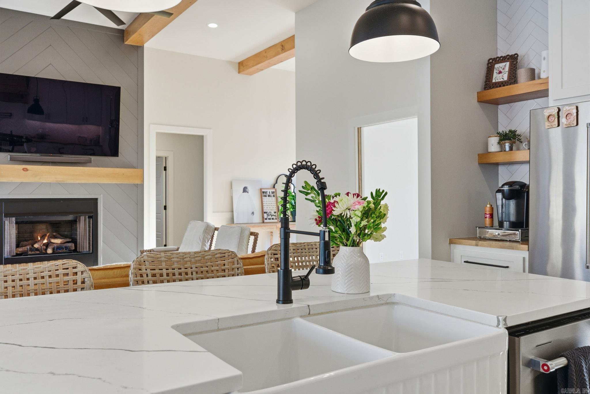 HURRICANE LAKE EST - Residential