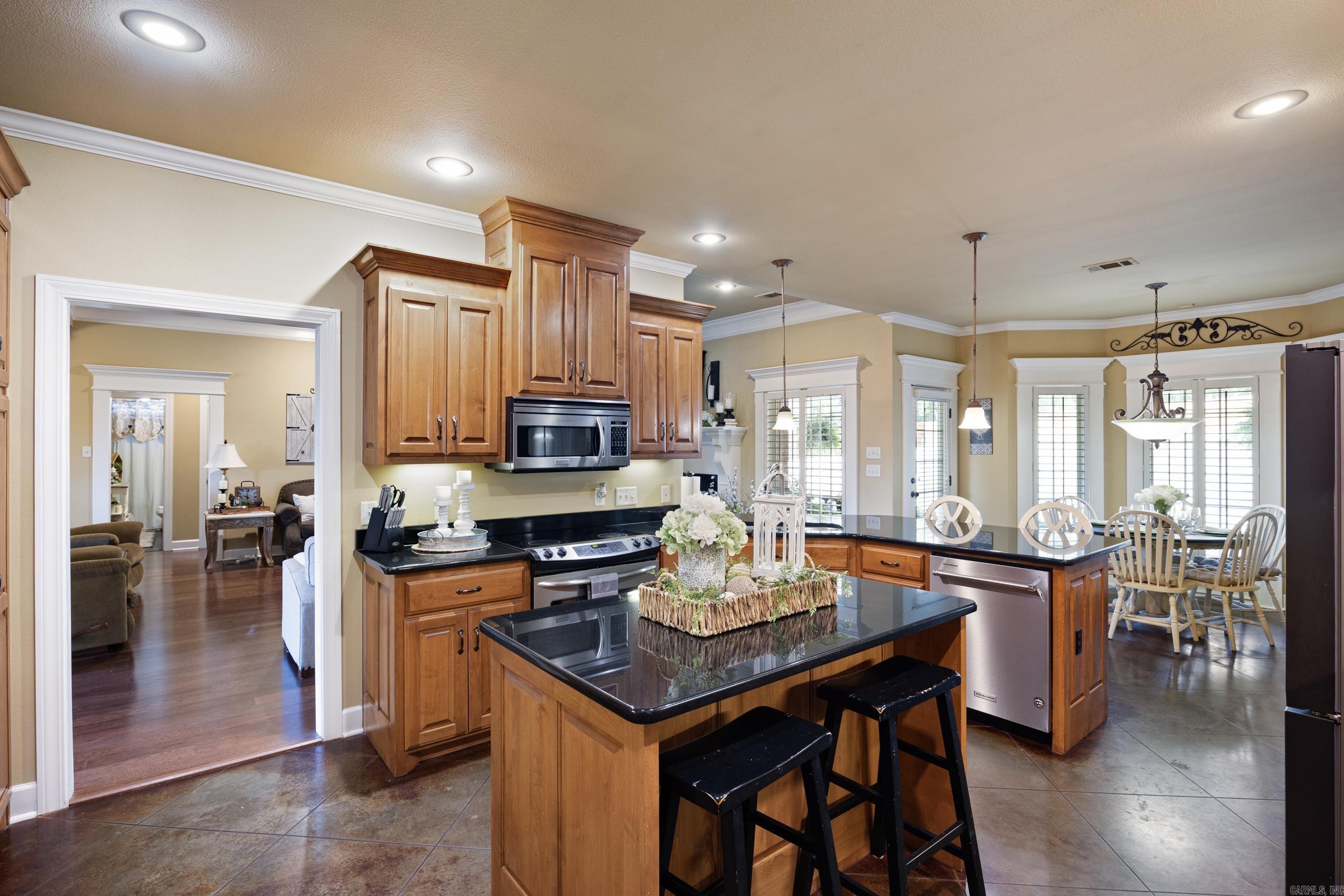 WOODRIDGE ATTEBERY - Residential