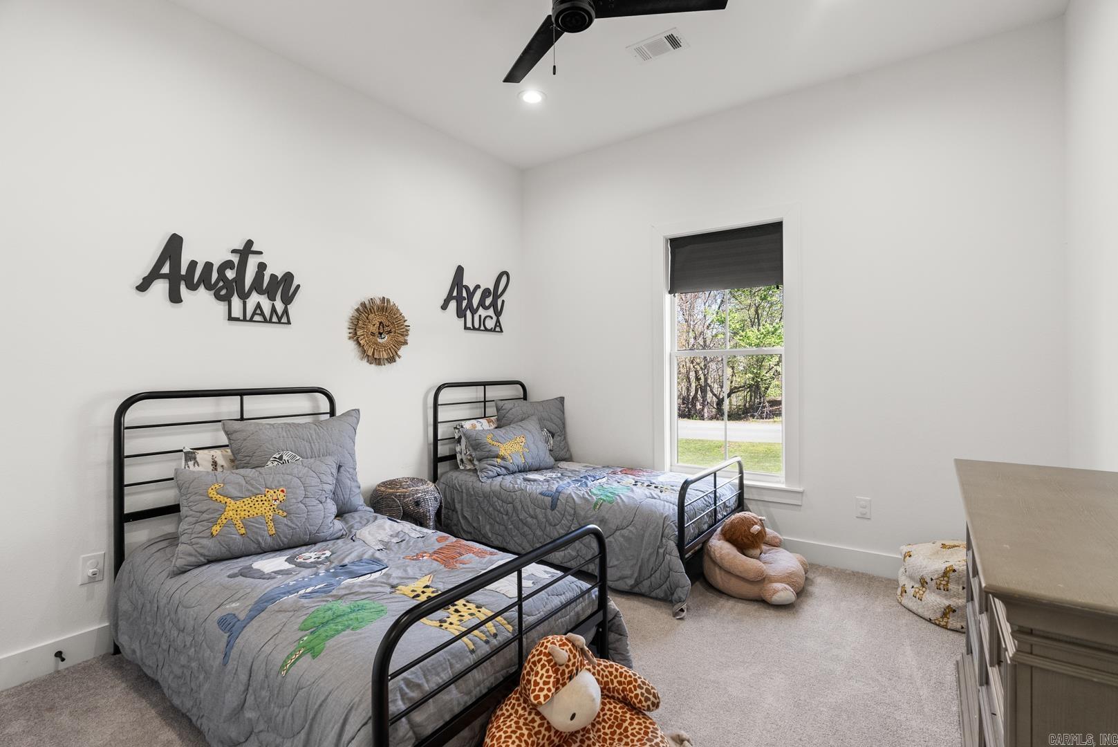 CRESTHAVEN - Residential