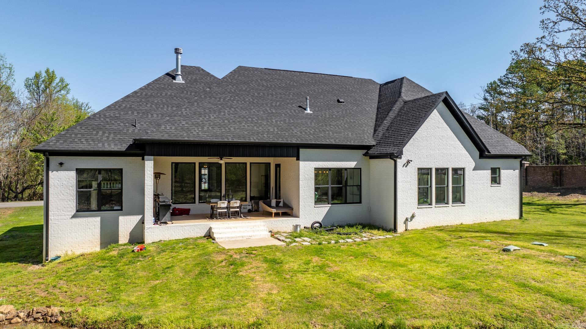 CRESTHAVEN - Residential