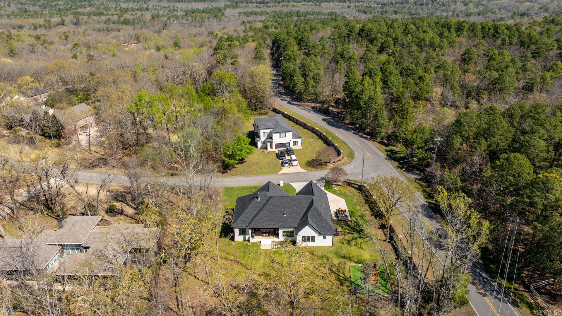CRESTHAVEN - Residential
