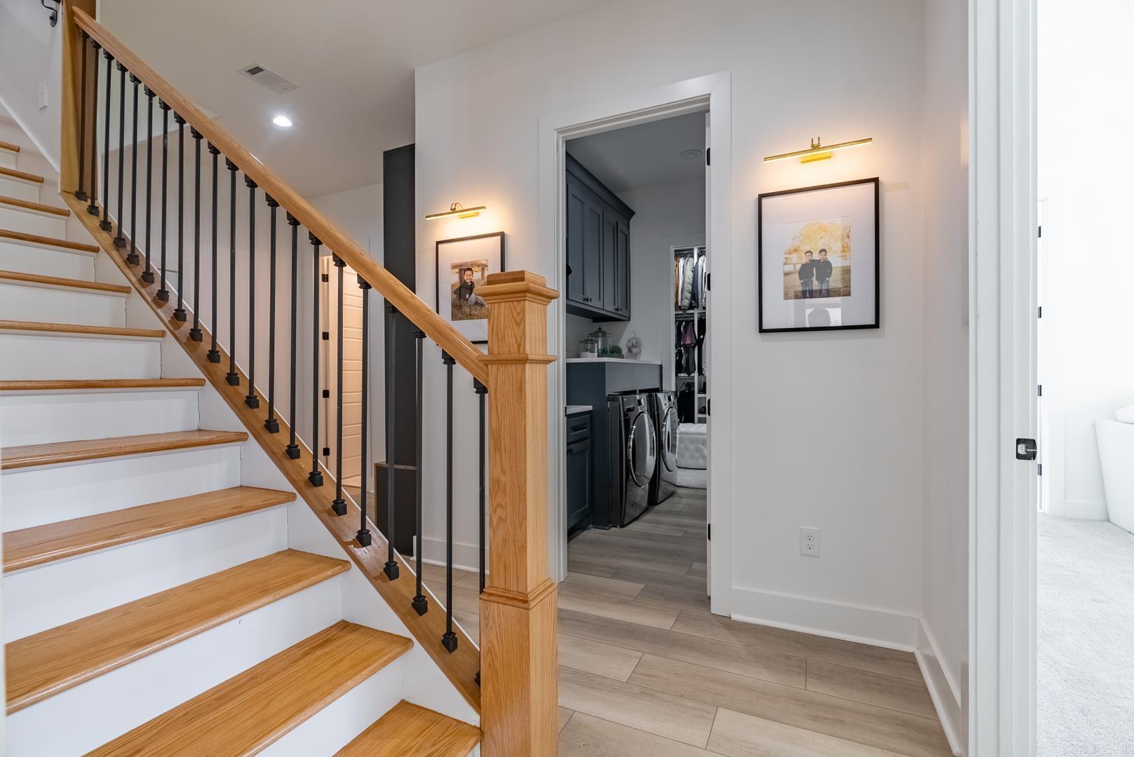 CRESTHAVEN - Residential