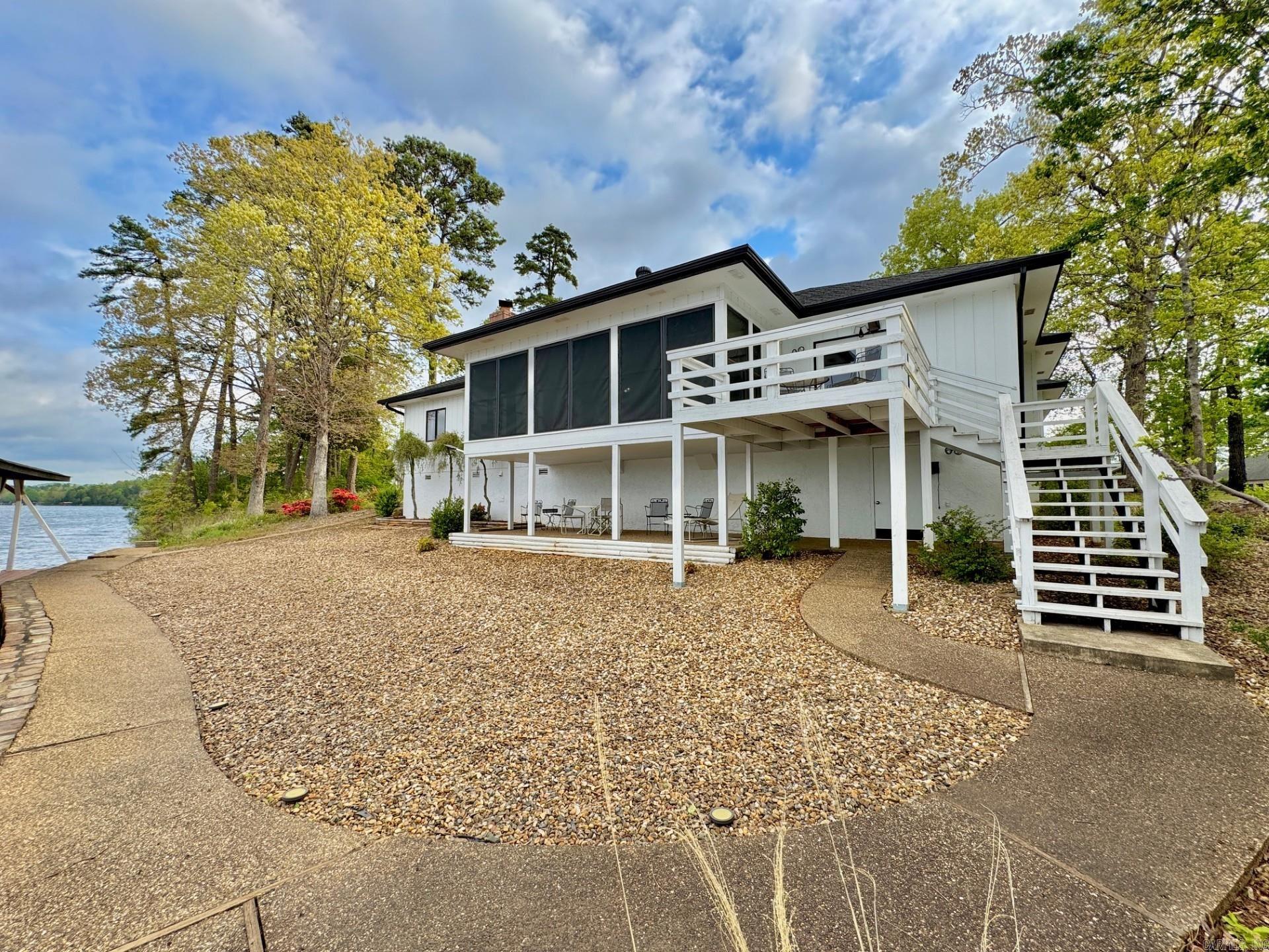 ADORACION - Residential