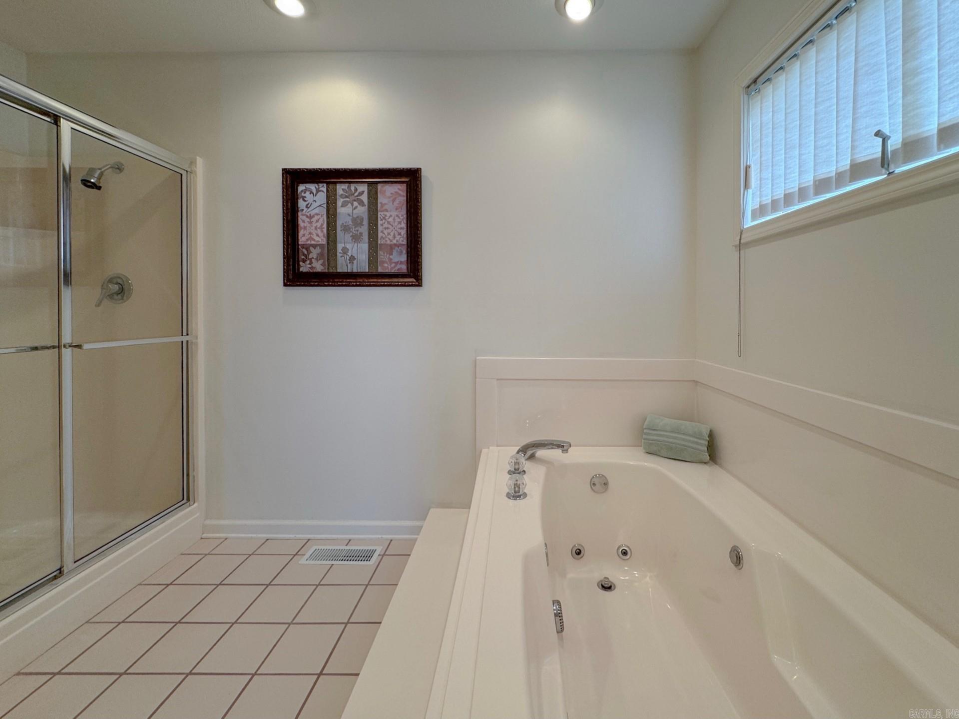 ADORACION - Residential