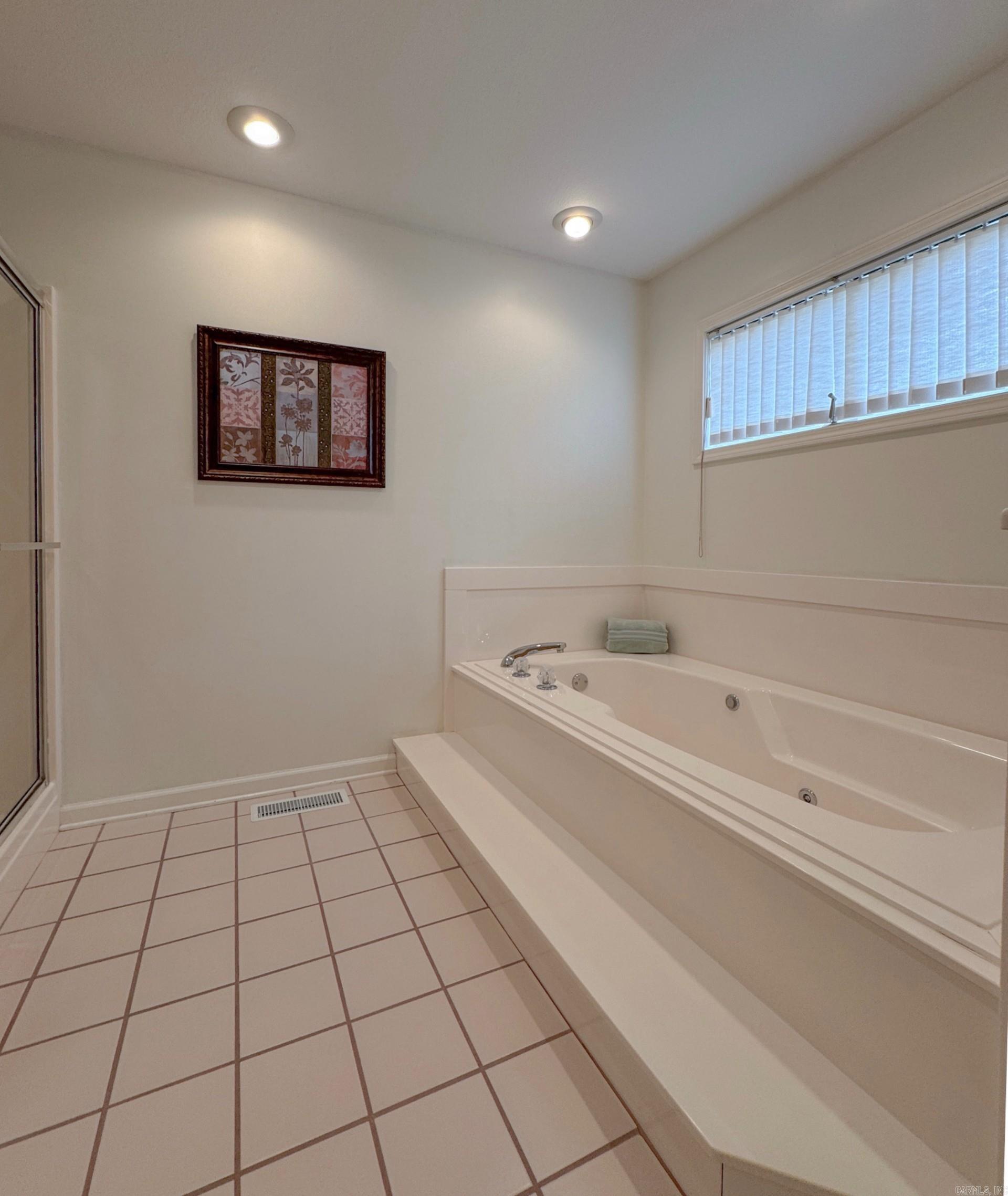 ADORACION - Residential