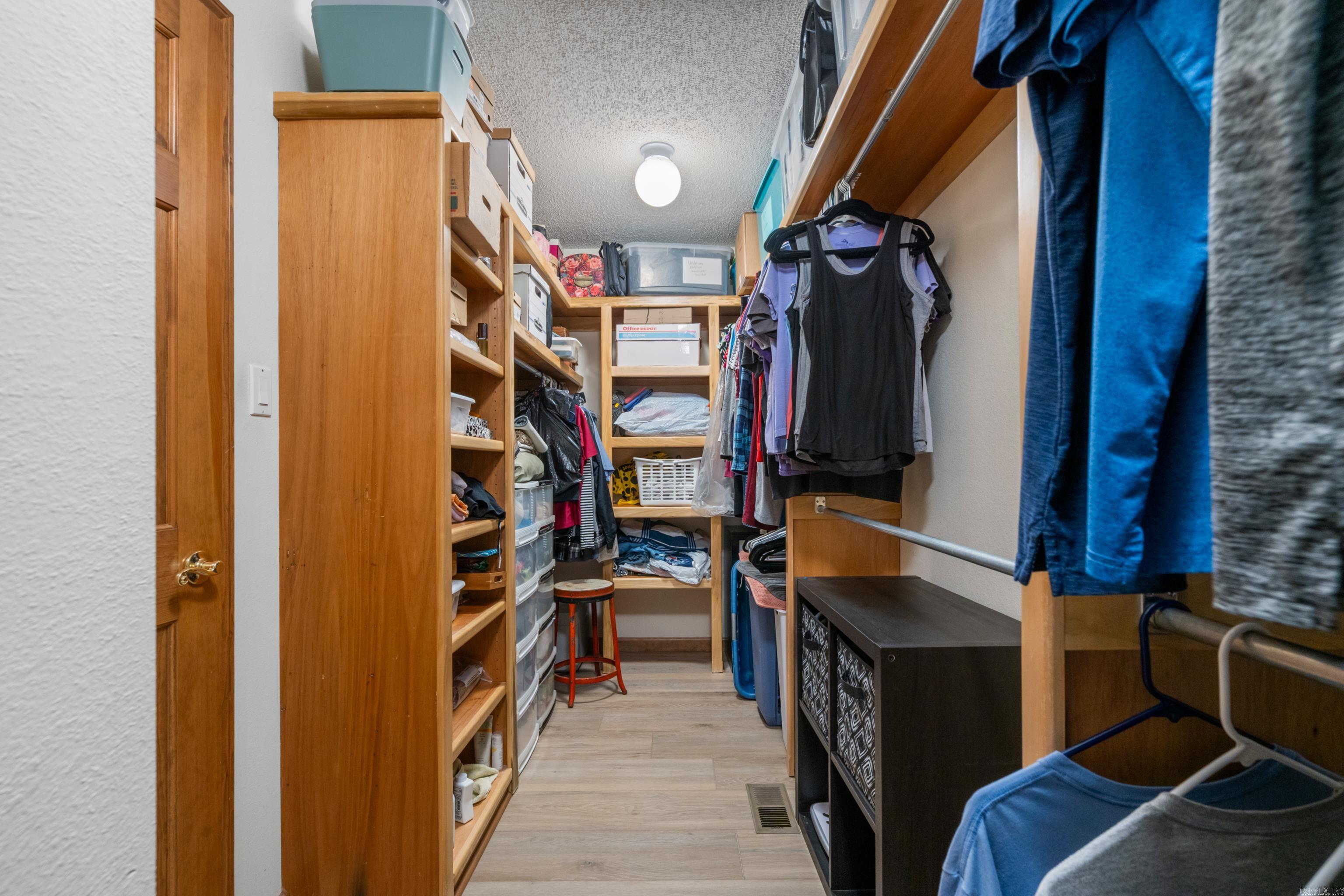 Cresta - Residential