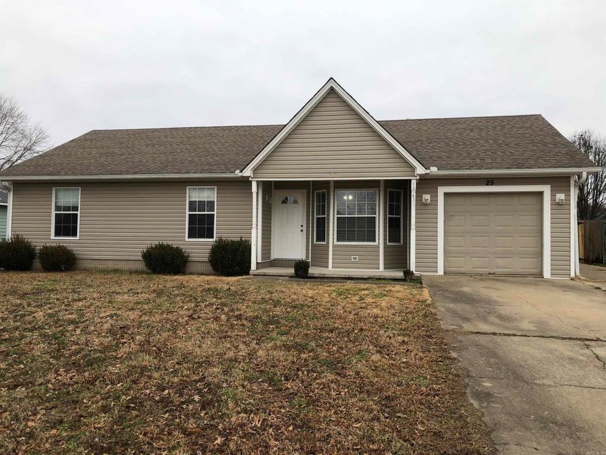 3 Bedroom 2 Bathroom home. 2 car garage. Vinyl plank throughout. Fenced in back yard. Schedule your showing today!