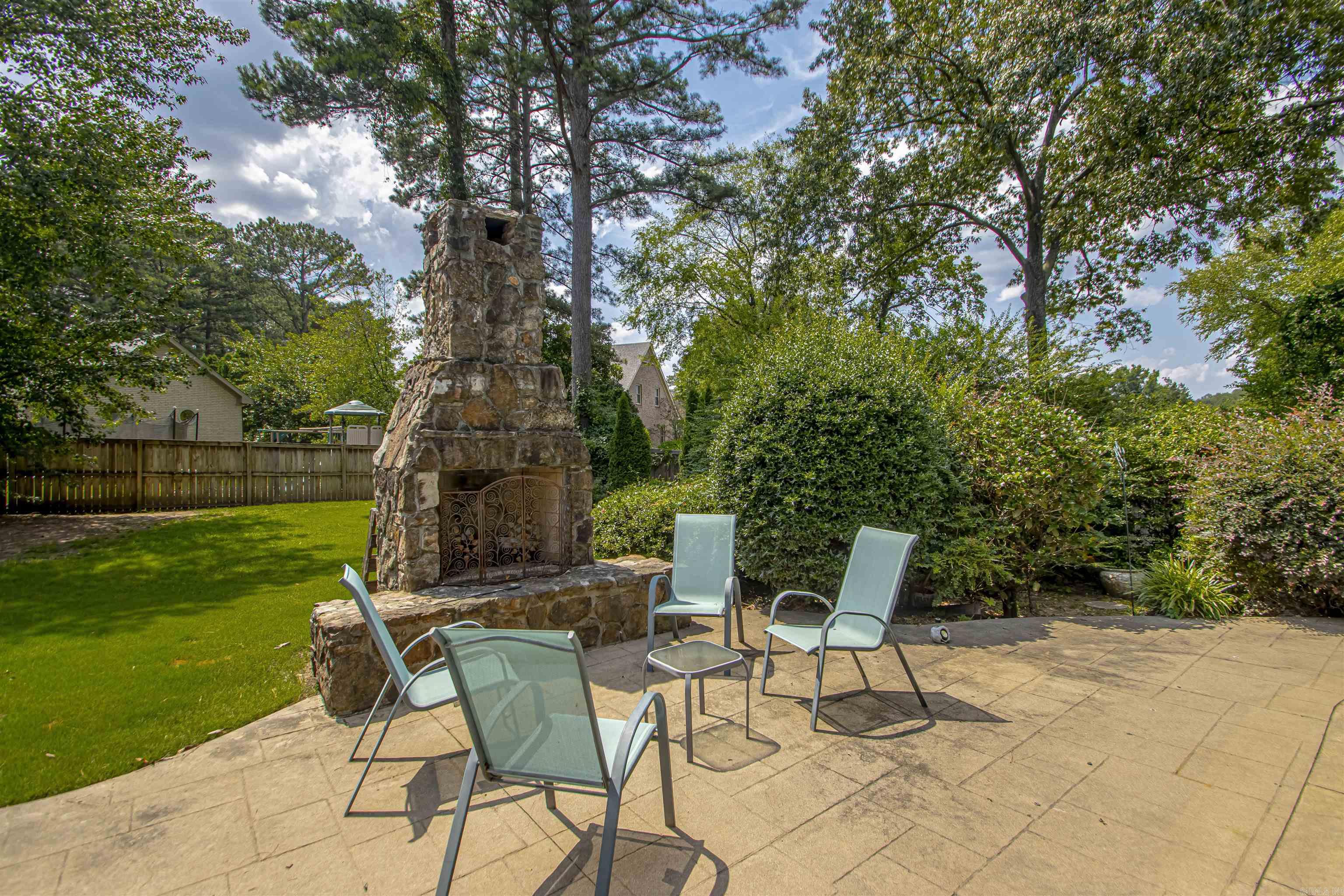 HICKORY CREEK - Residential