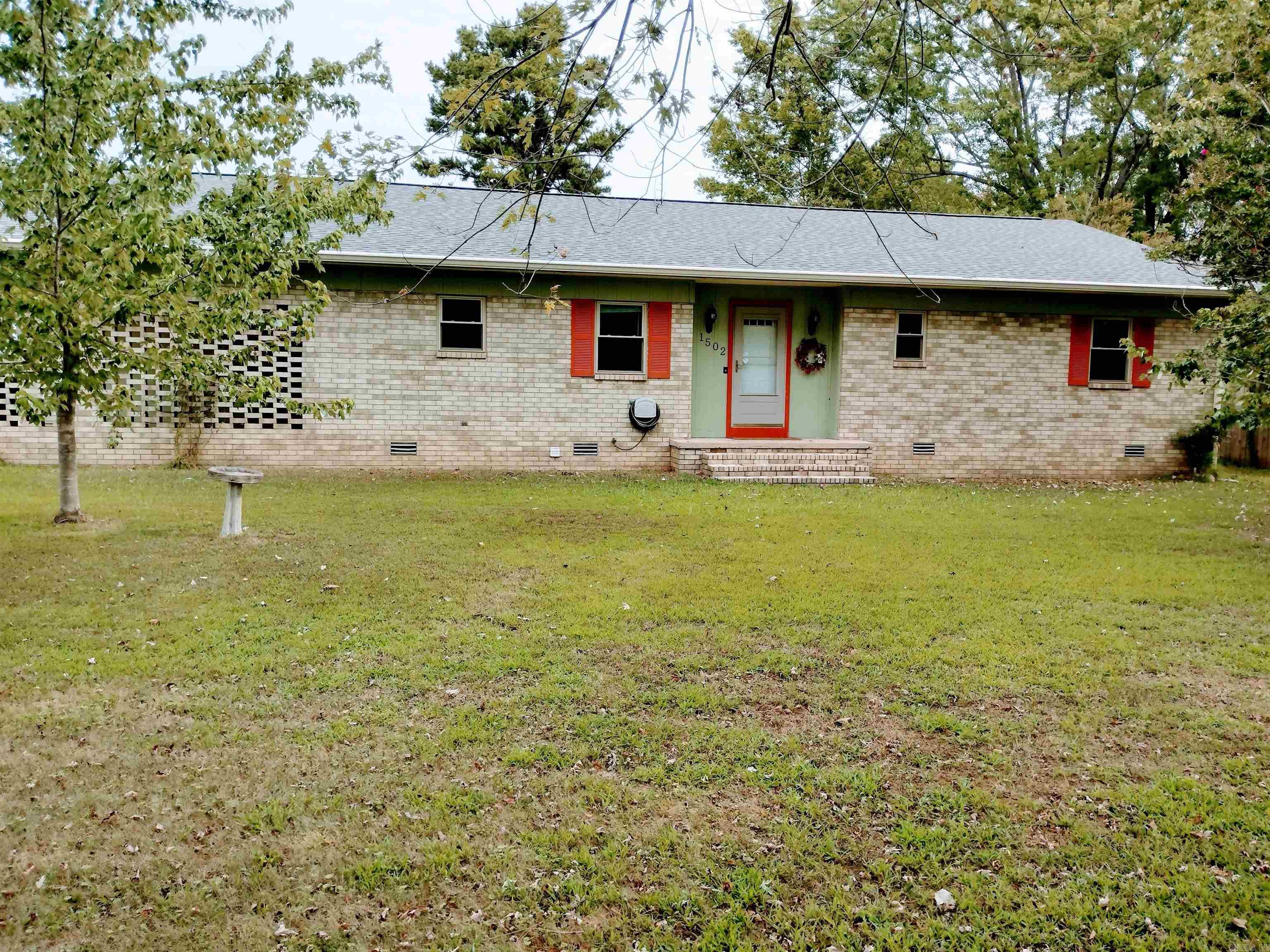 Charming 3 bedroom 2 Bathroom residence within the city limits, boasting a fresh remodel all appliance's still have warranty, new roof, ample extra storage inside and outside, situated in very quiet neighborhood with a very nice yard.