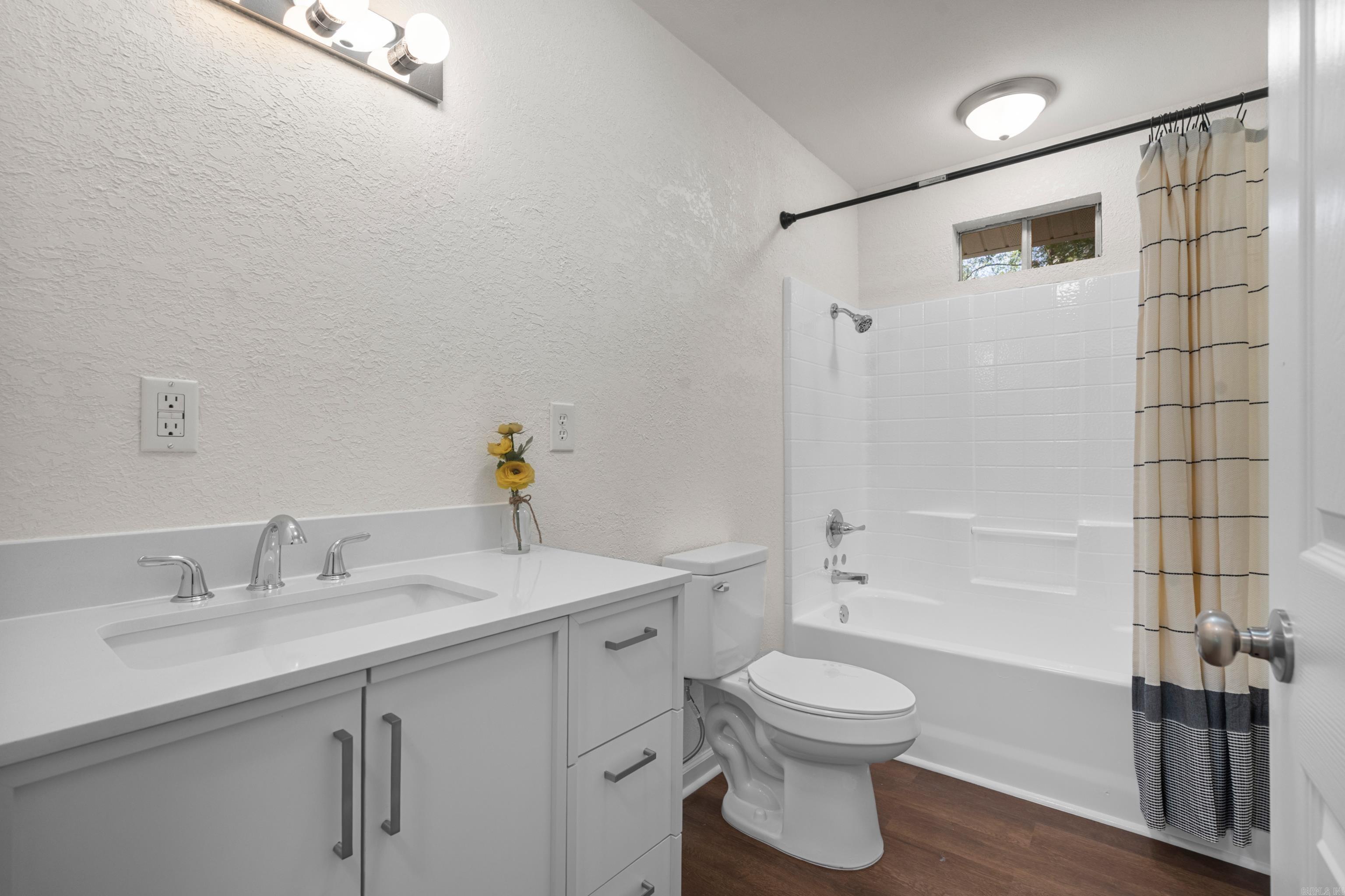 EASTWOOD - Residential