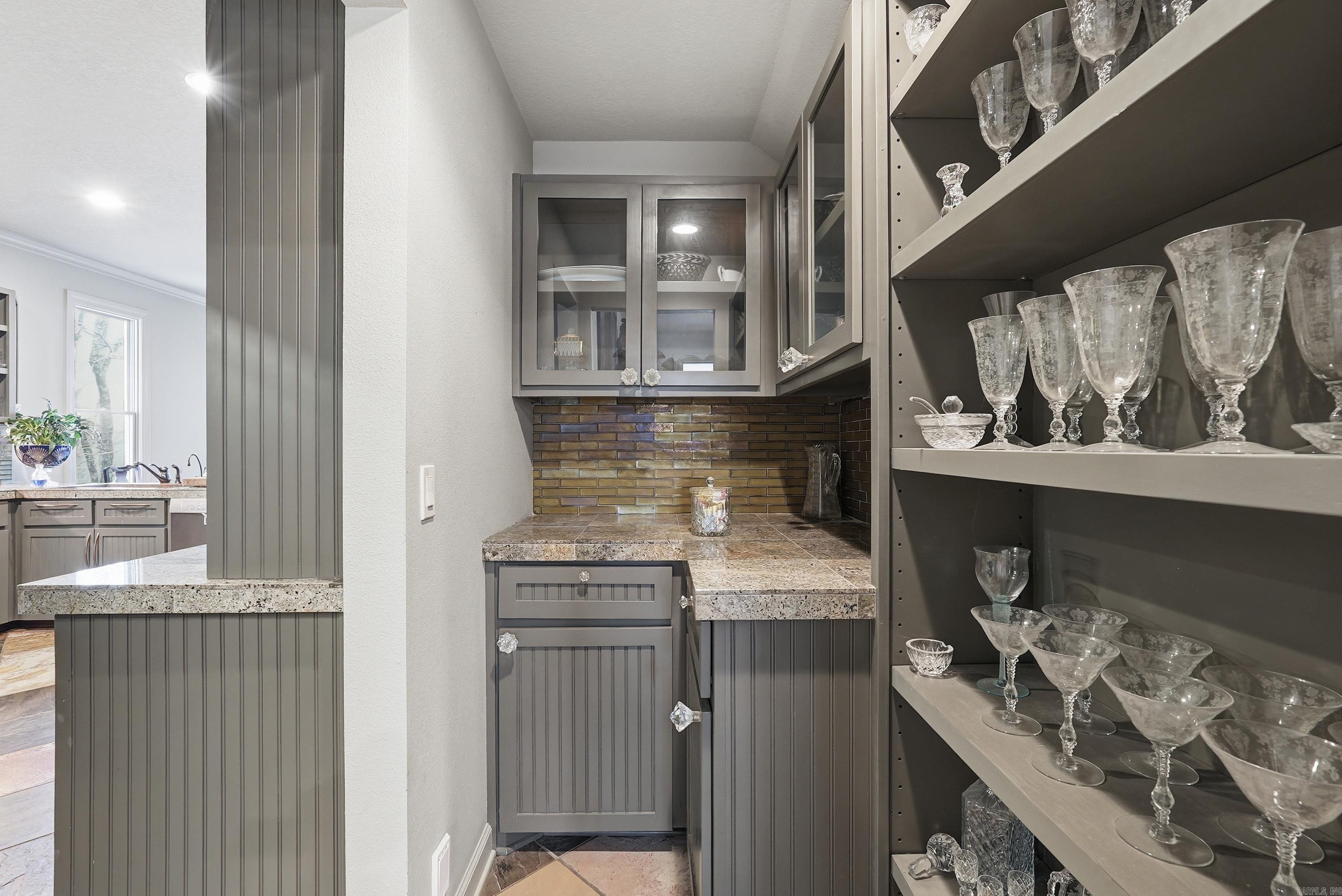 ALTA VISTA - Residential