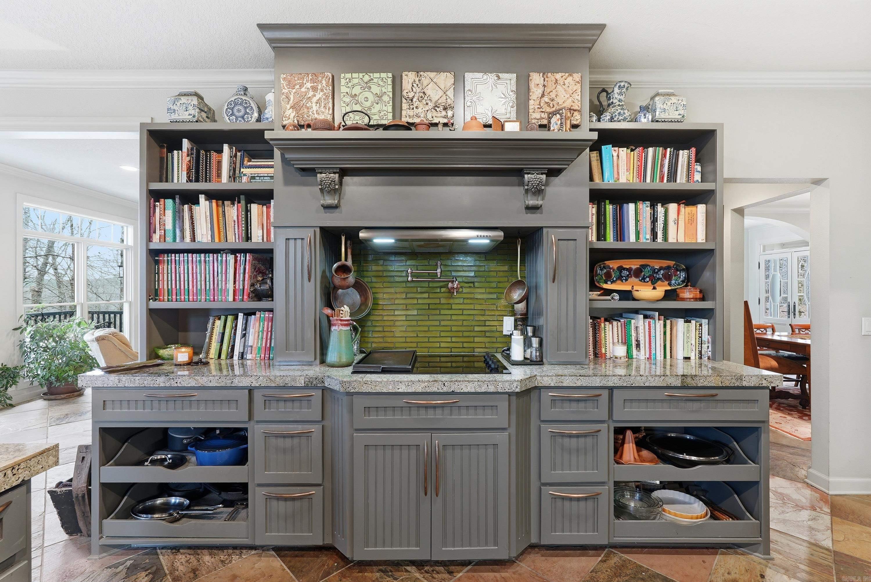 ALTA VISTA - Residential