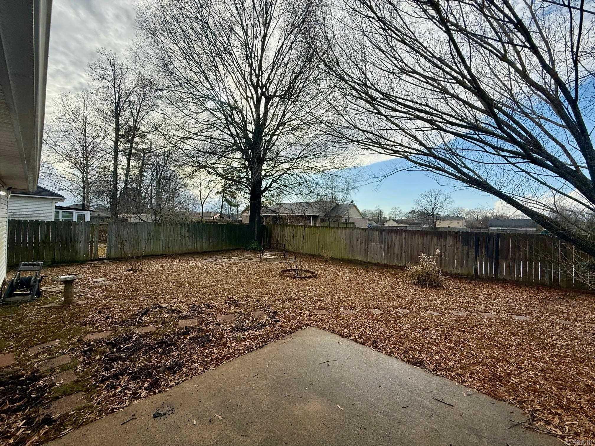 MEADOWLAKE - Residential Lease