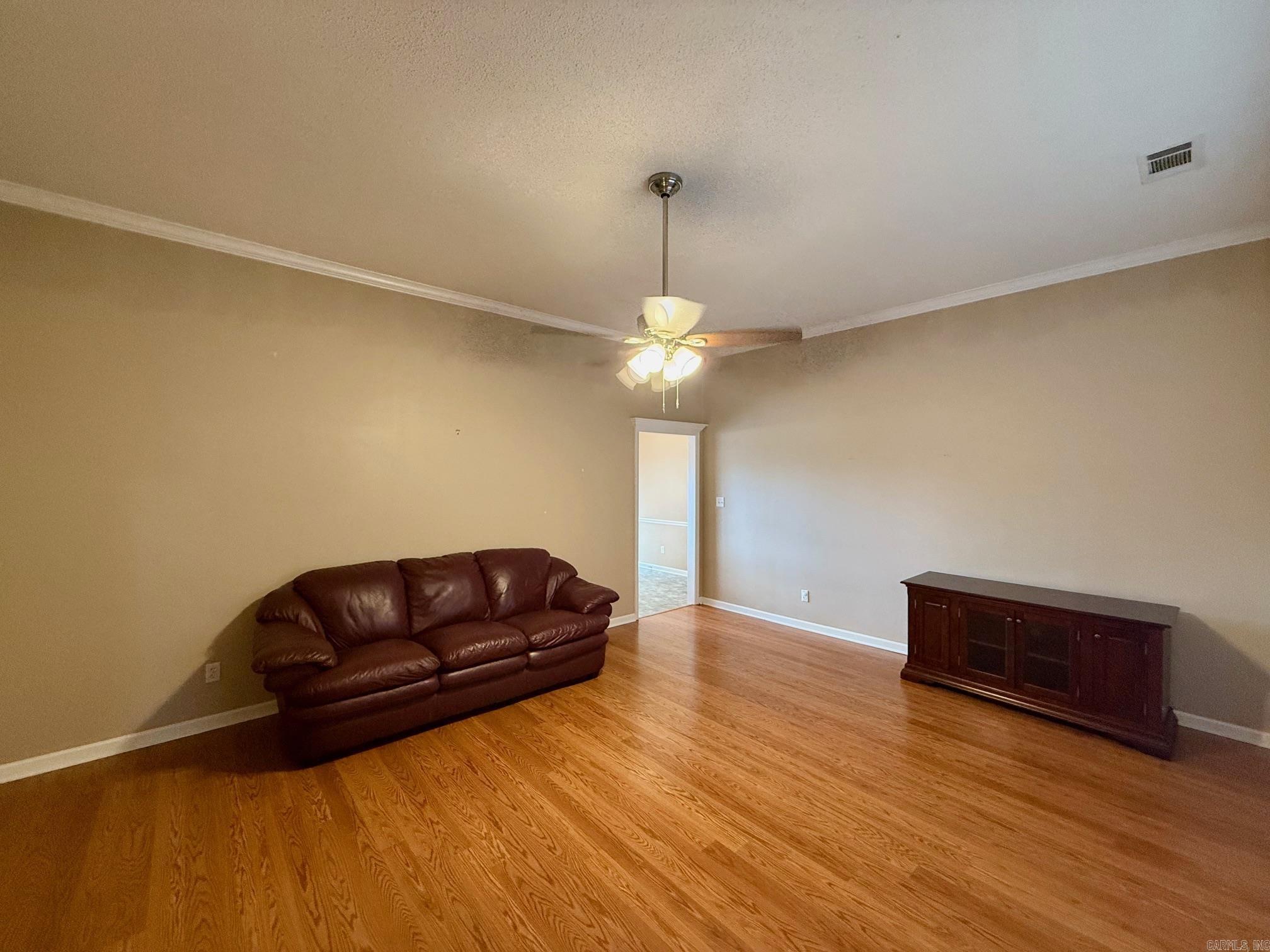 MEADOWLAKE - Residential Lease