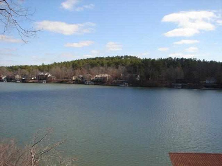 REDUCED...LAKE BALBOA FOR $49,900...ONE OF THE FEW LOTS LEFT...SLOPE TO THE WATER...NICE LAKE HOMES ON THE STREET...CUL-DE-SAC...MOST GOLF COURSES NEARBY...EAST GATE...THIS  IS A SUPER PRICE FOR LAKE BALBOA...THIS IS A NICE LOCATION FOR YOUR DREAM HOME...CALL TODAY AND MAKE AN OFFER...