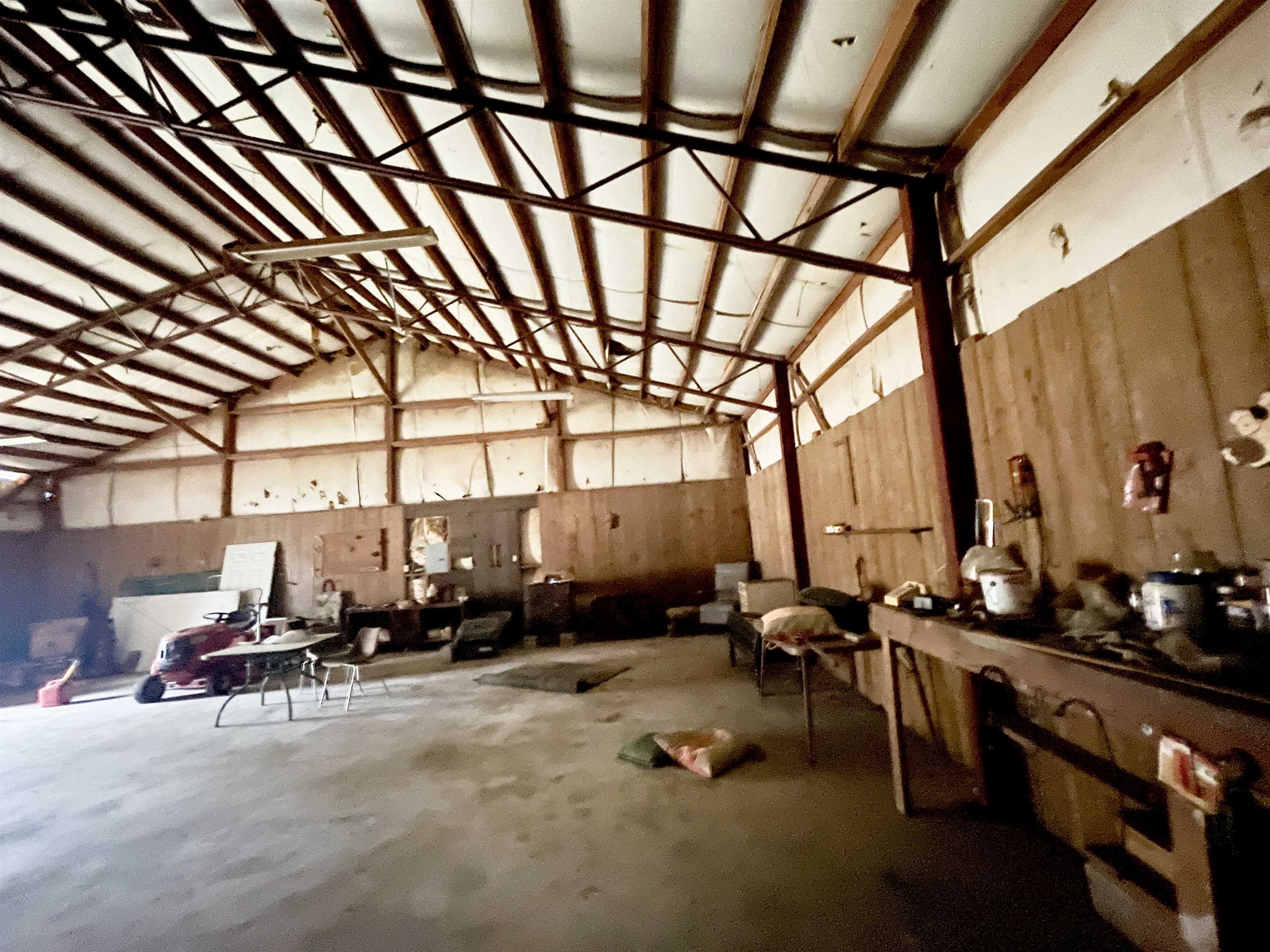 Metes & Bounds - Land