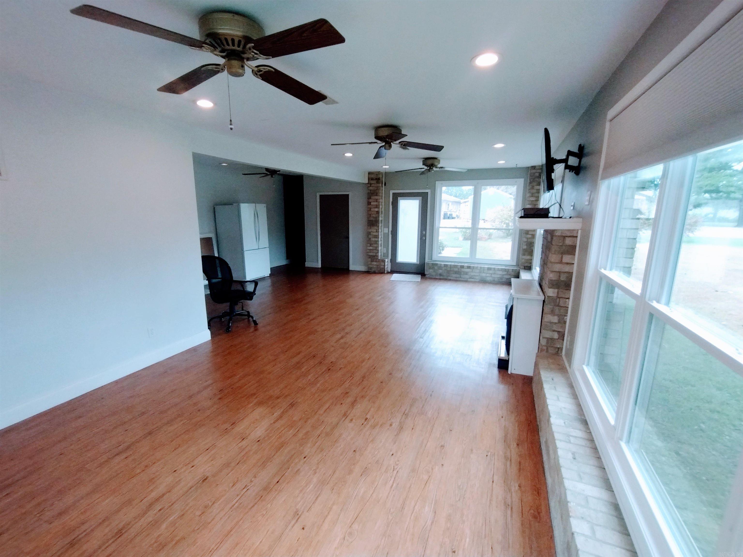 EAST SIDE - Residential