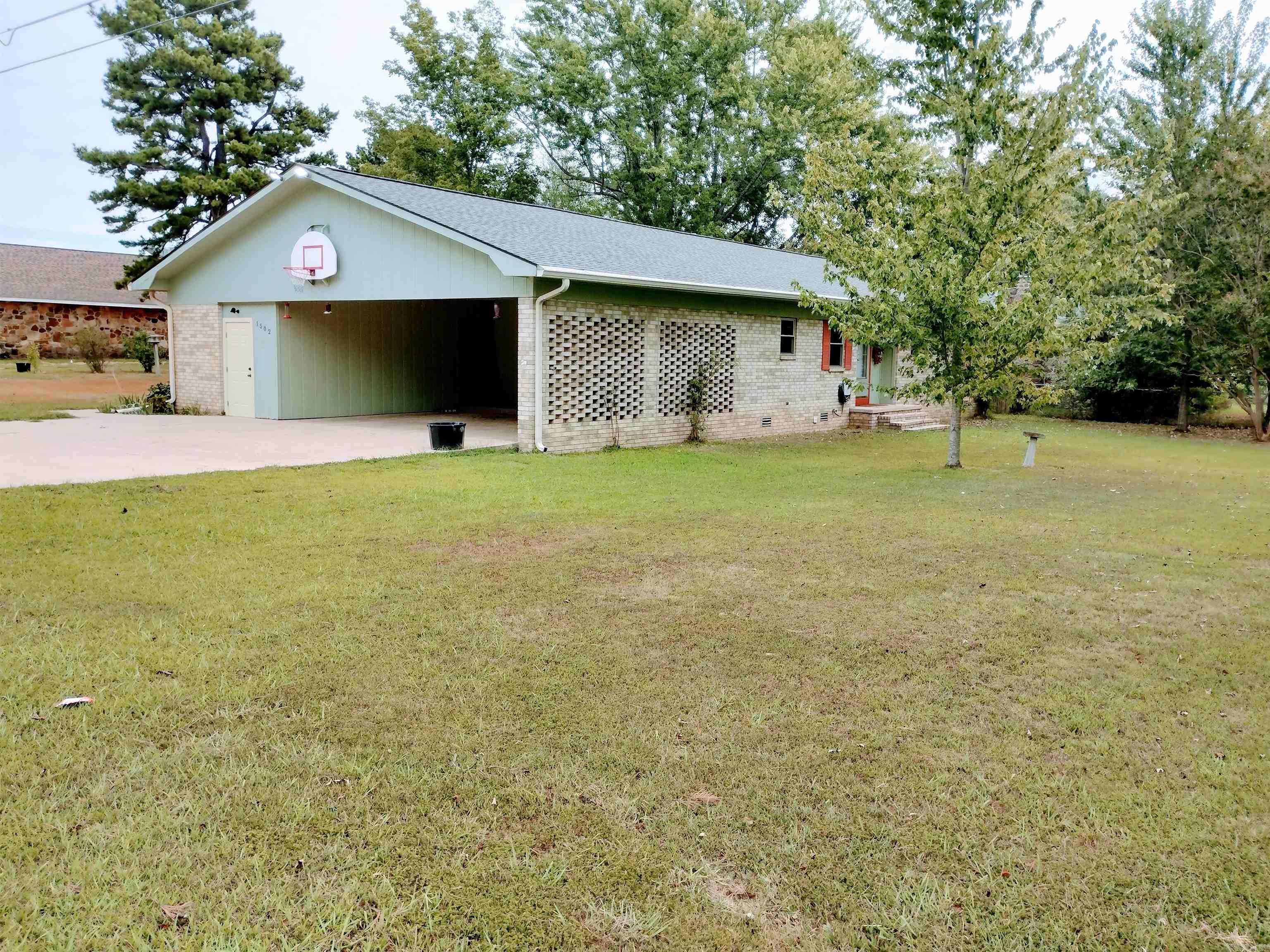 EAST SIDE - Residential