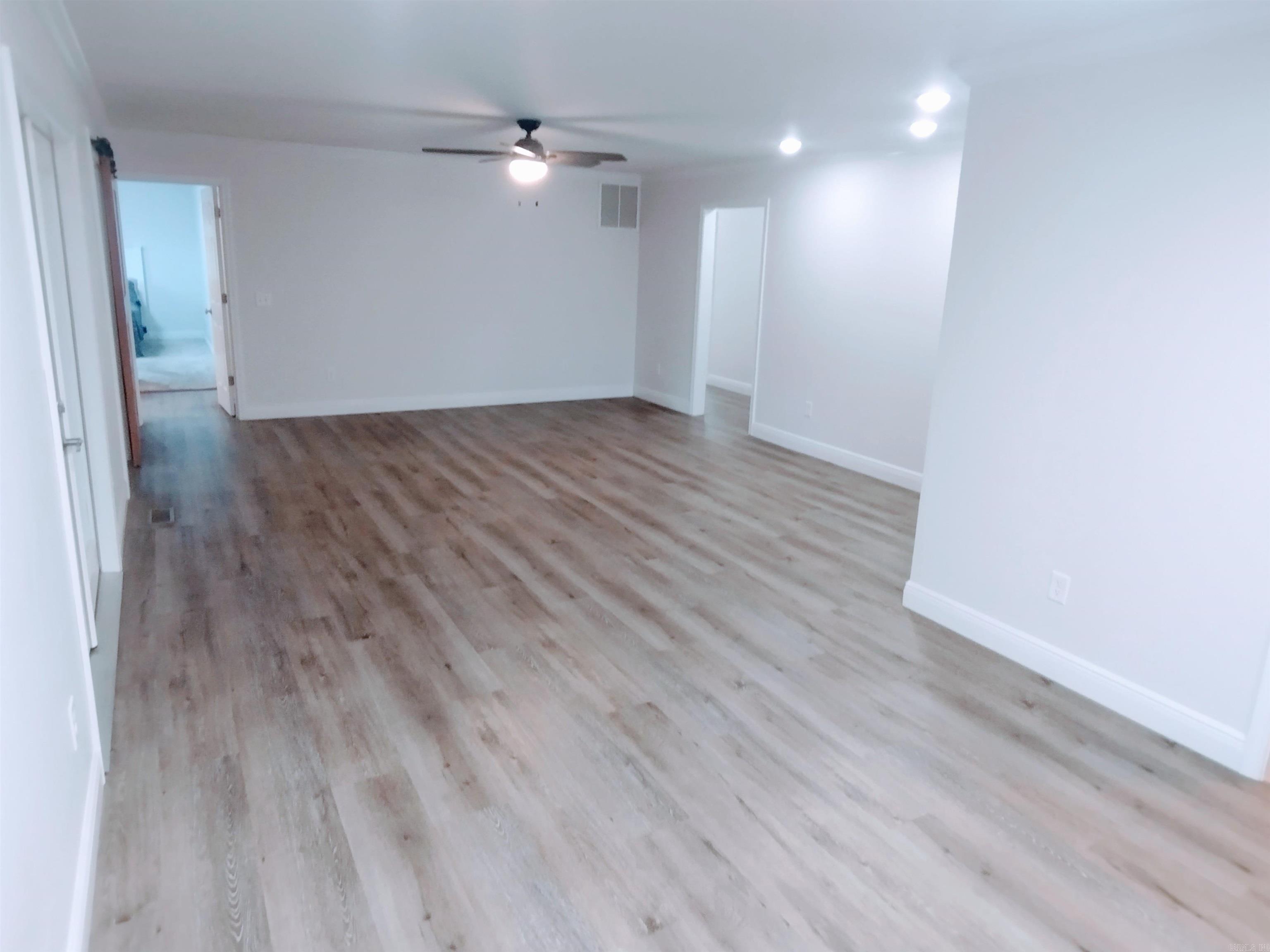 EAST SIDE - Residential