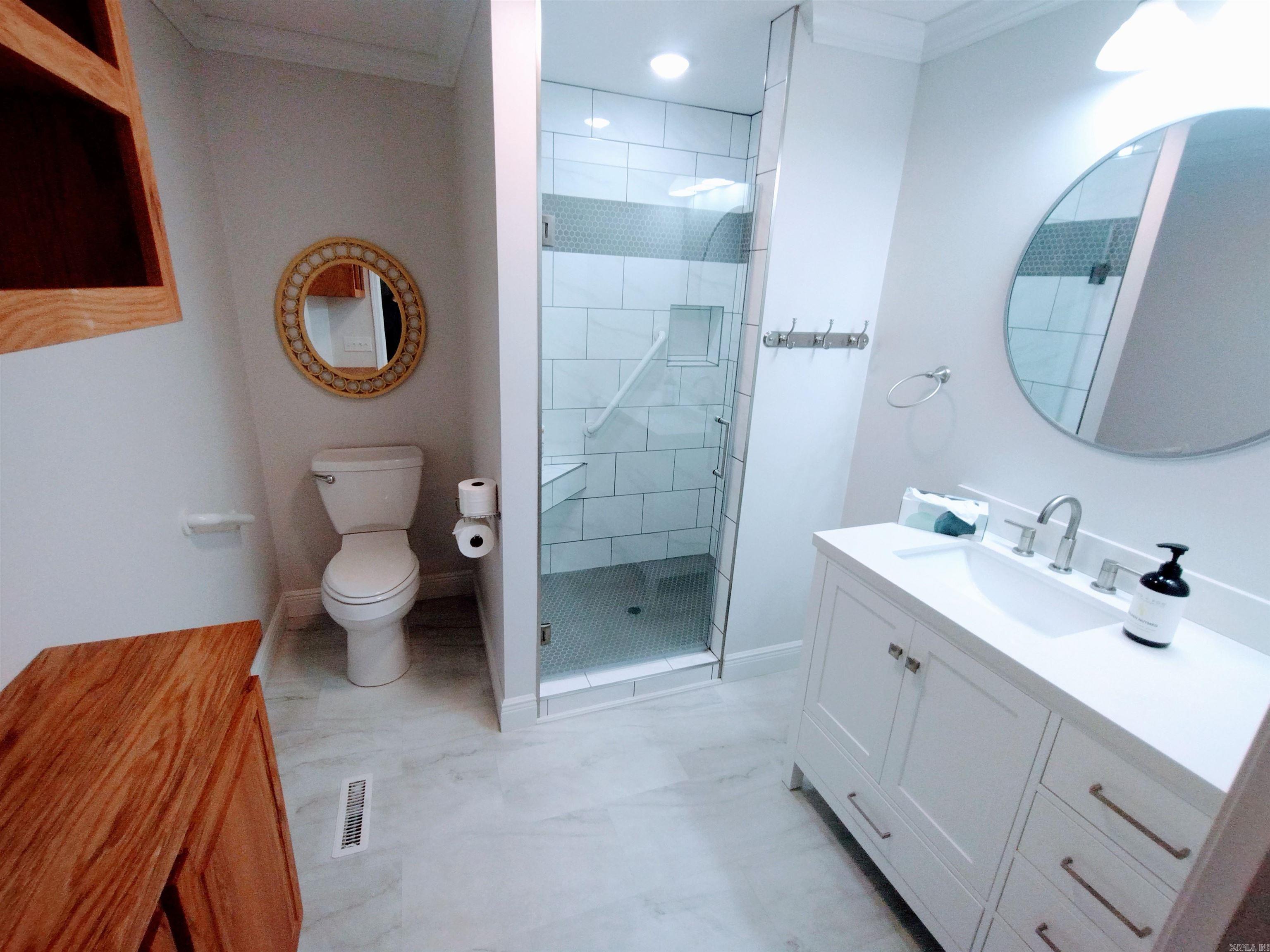 EAST SIDE - Residential