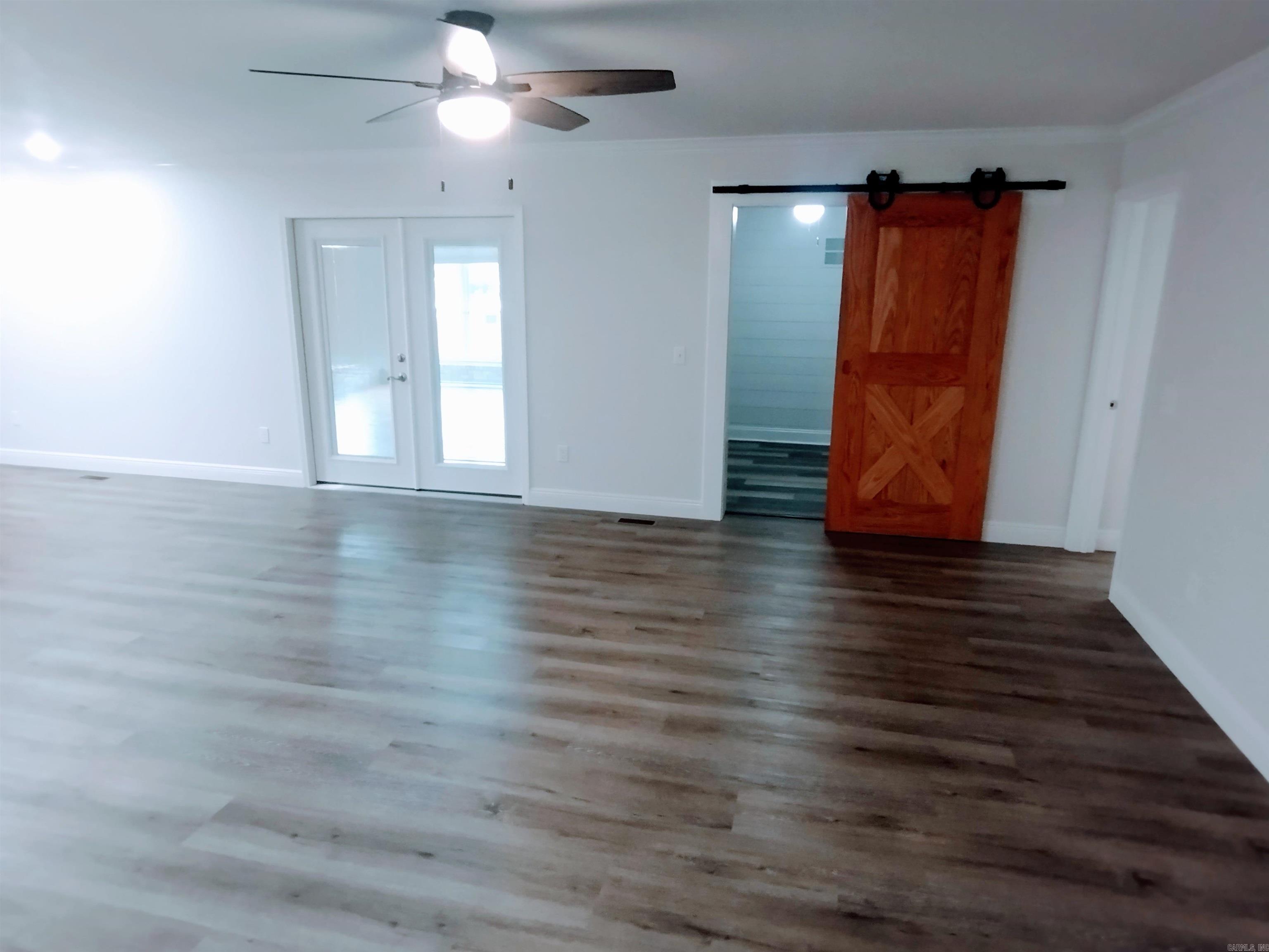 EAST SIDE - Residential