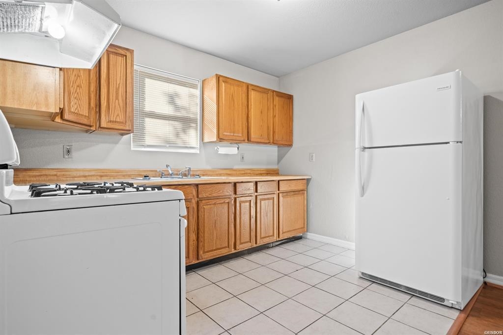 Clifton Lake - Commercial Sale