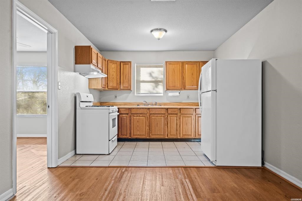 Clifton Lake - Commercial Sale