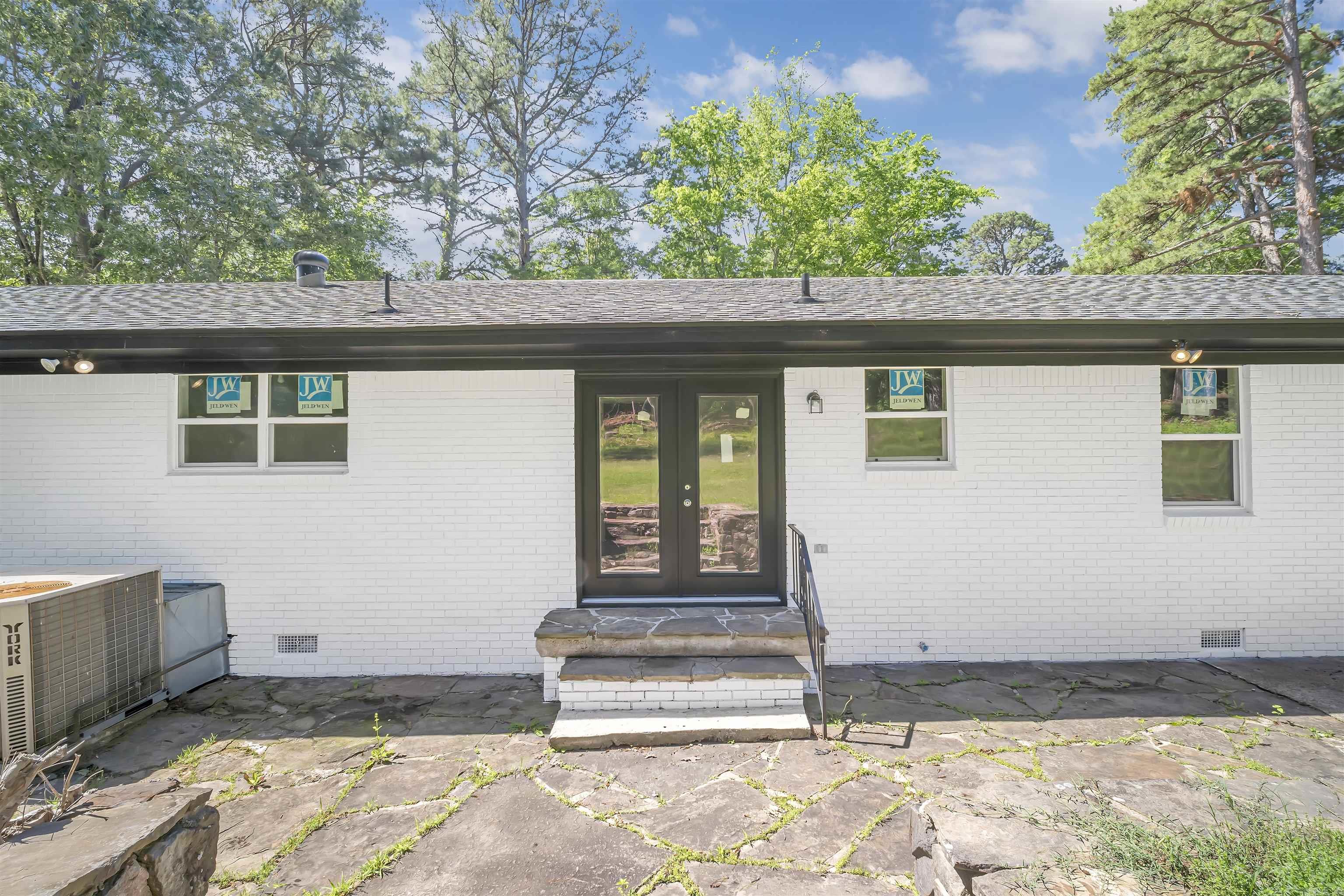 PINE GROVE - Residential