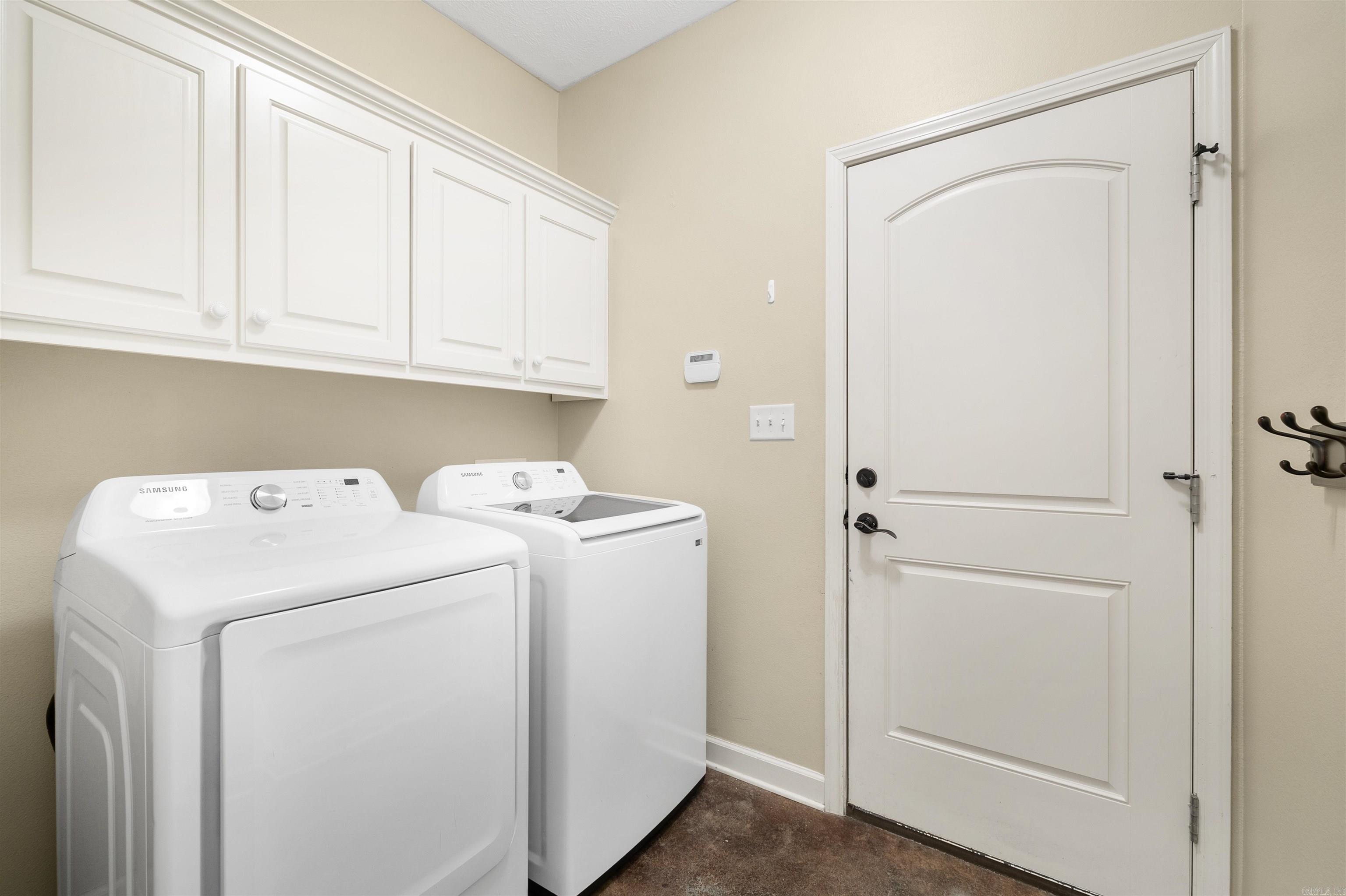 SAGEBRUSH COVE - Residential