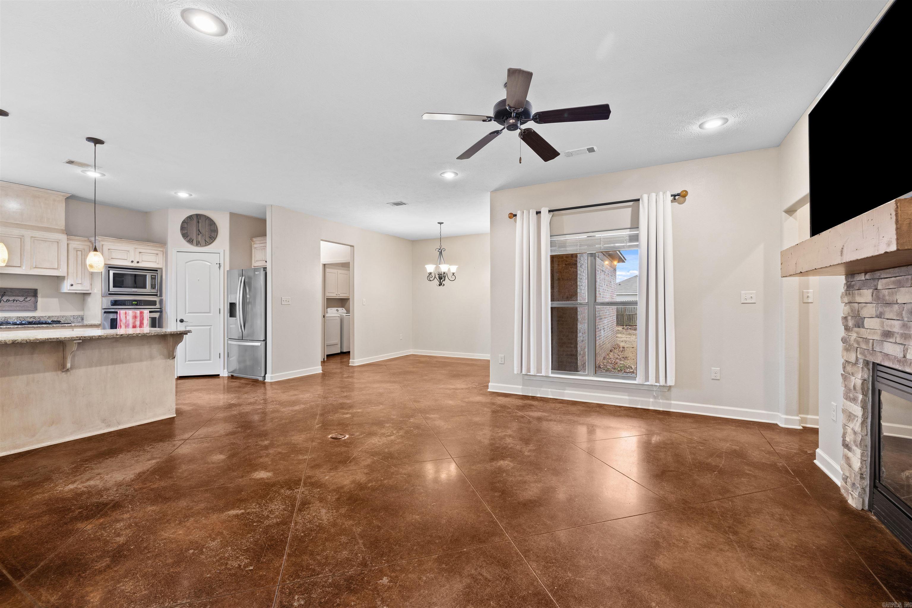 SAGEBRUSH COVE - Residential