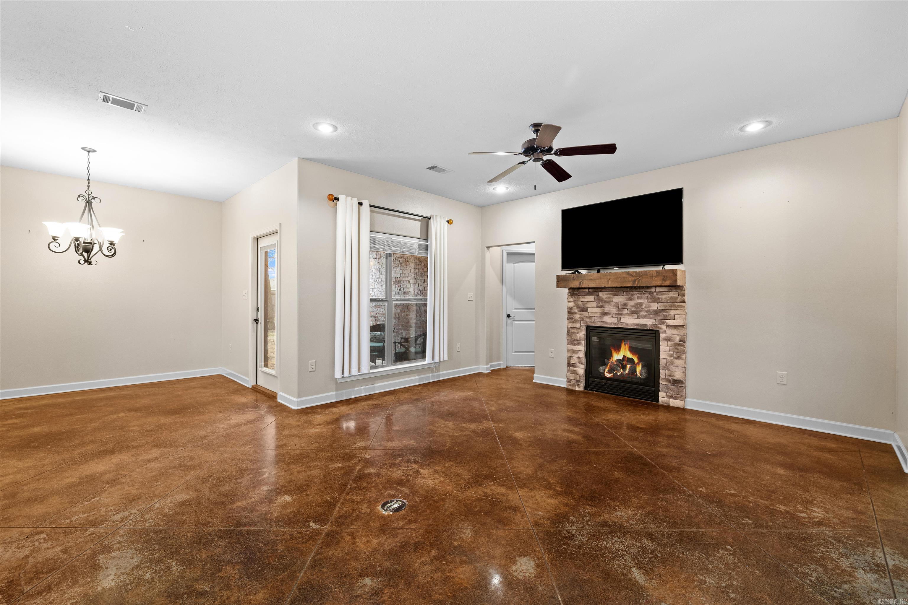 SAGEBRUSH COVE - Residential