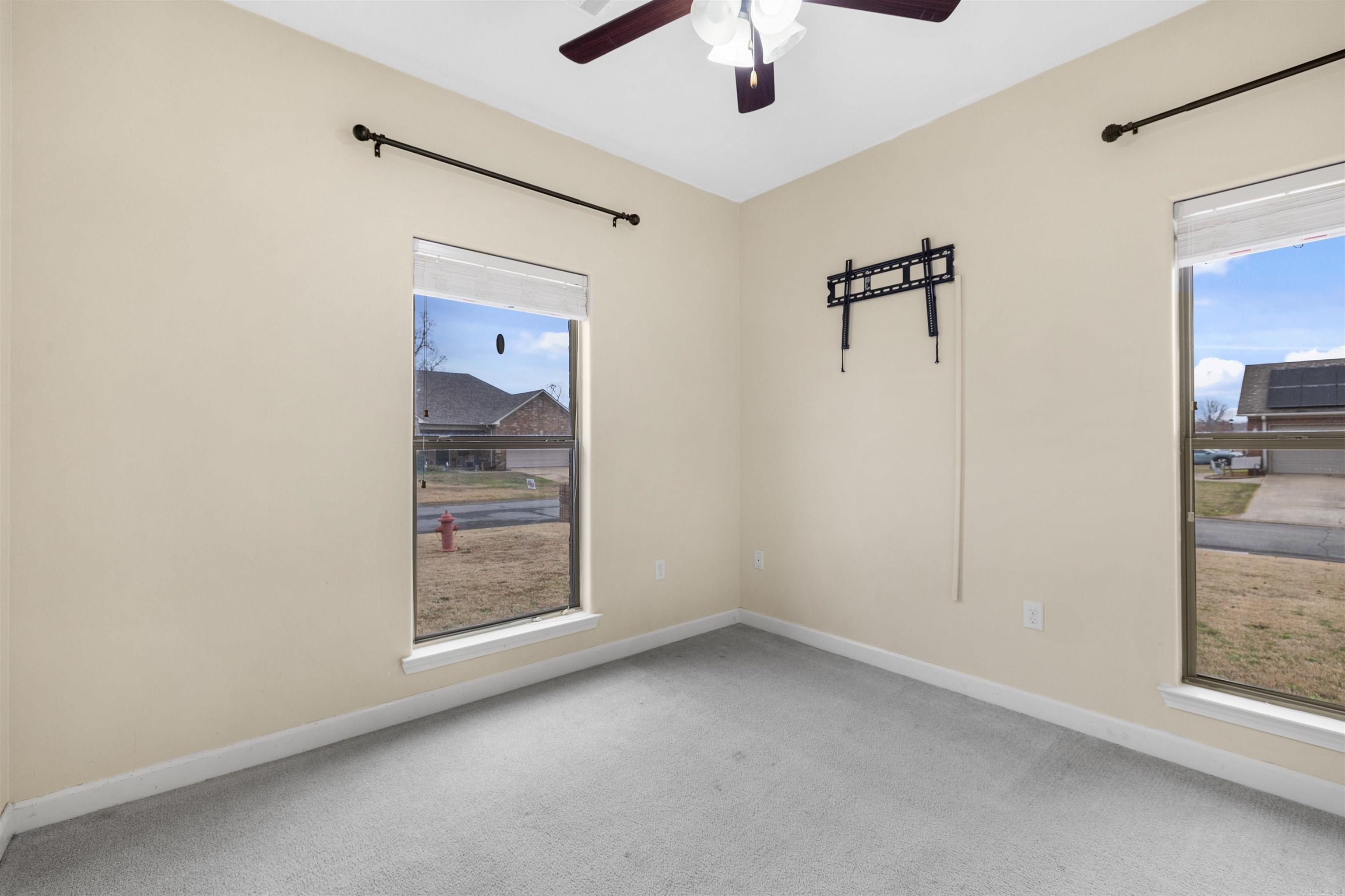 SAGEBRUSH COVE - Residential