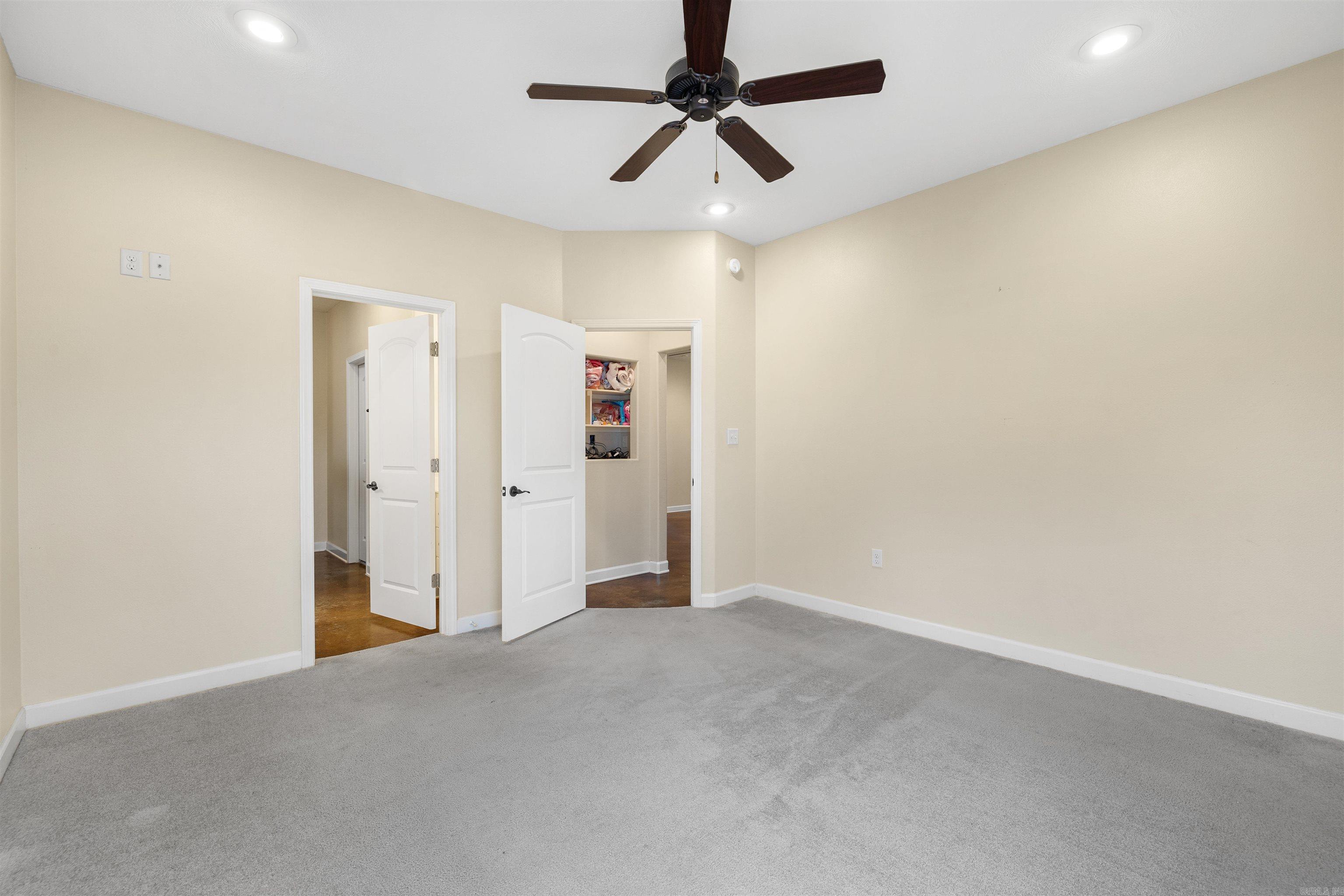 SAGEBRUSH COVE - Residential