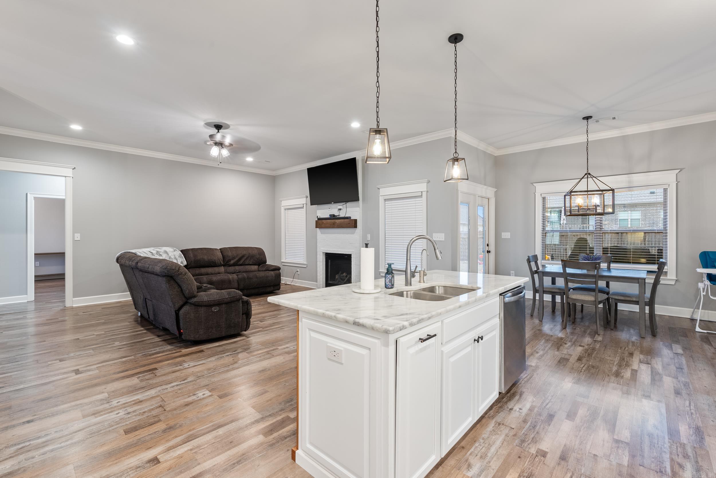 SALEM WOODS - Residential
