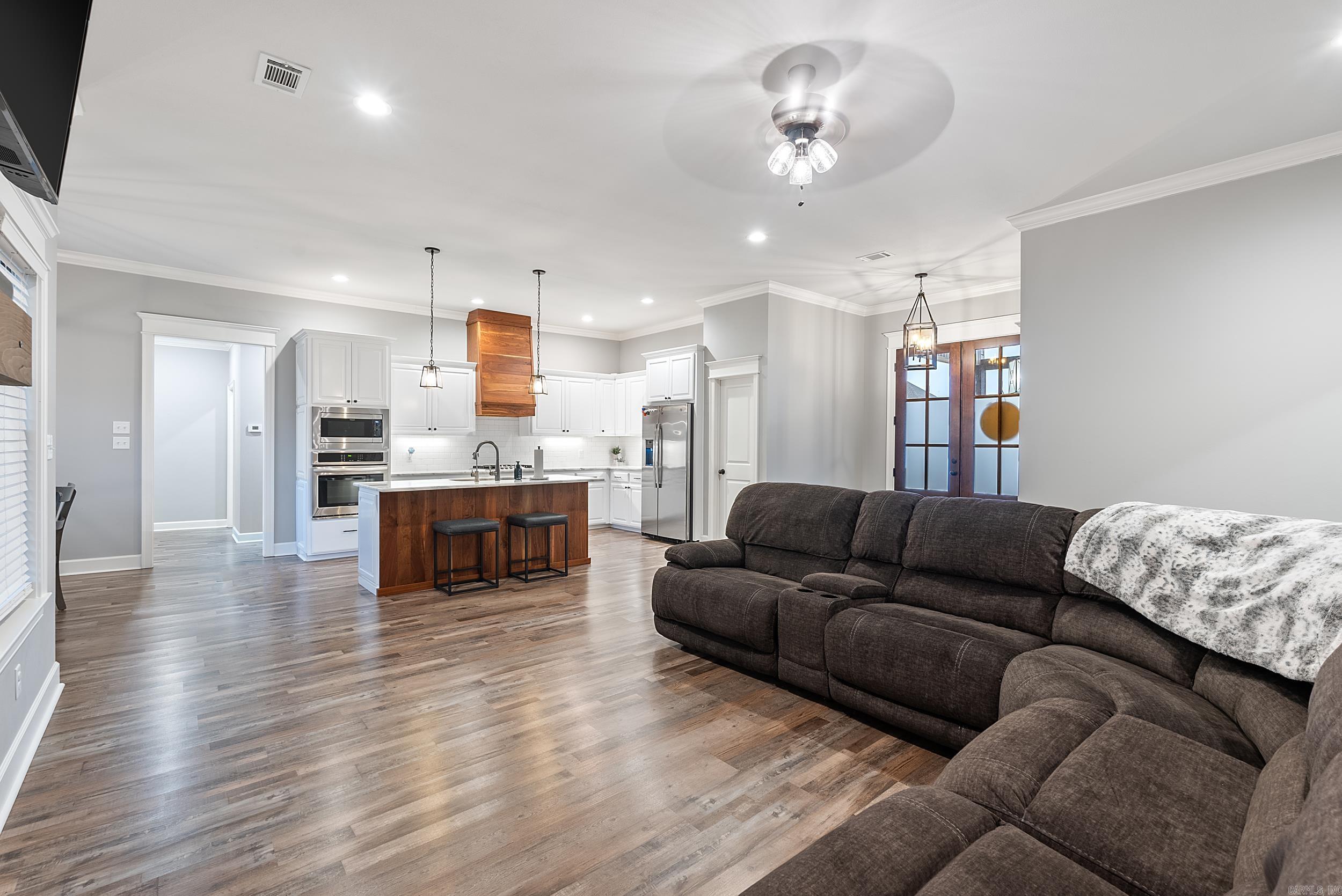 SALEM WOODS - Residential