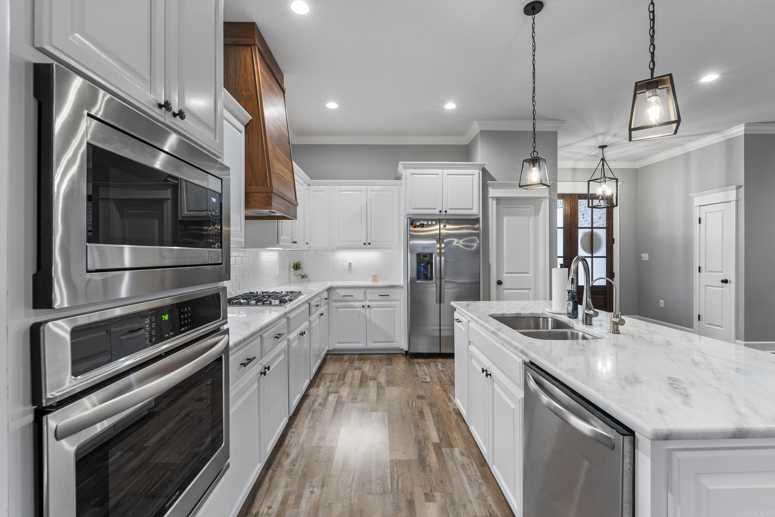 SALEM WOODS - Residential