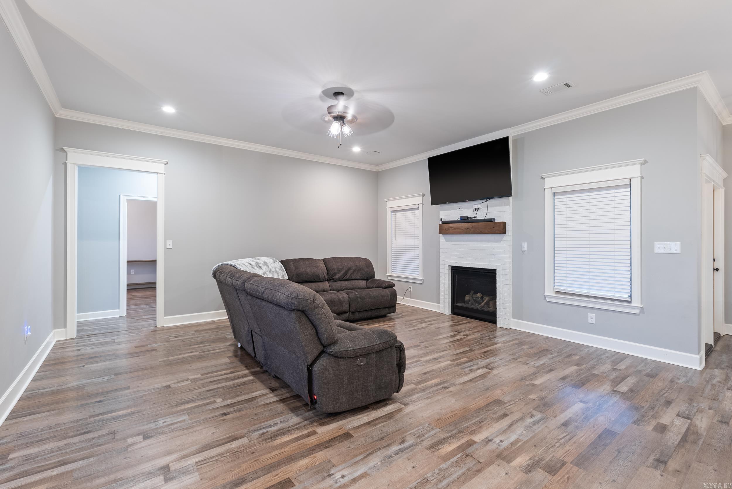 SALEM WOODS - Residential