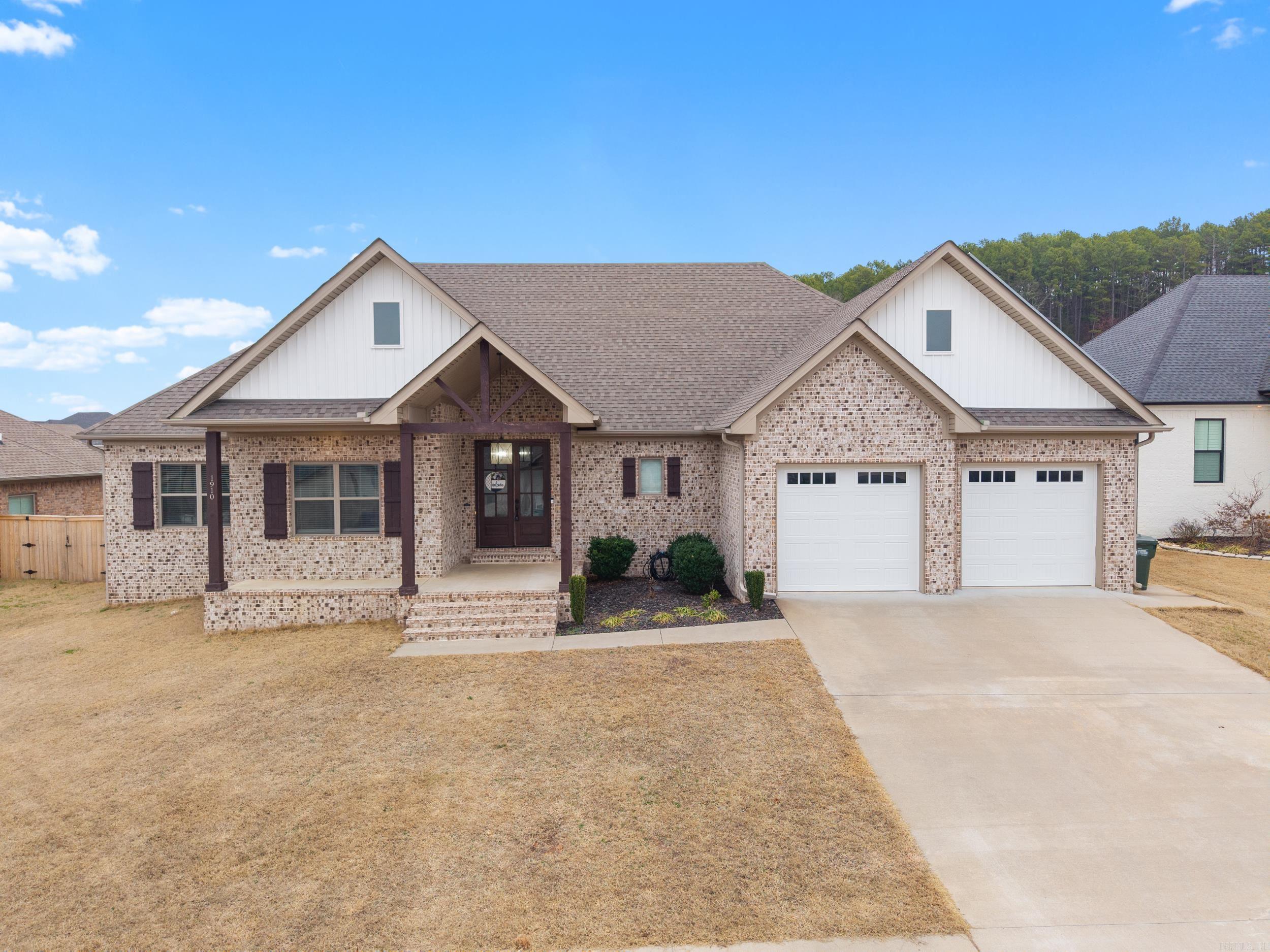 SALEM WOODS - Residential