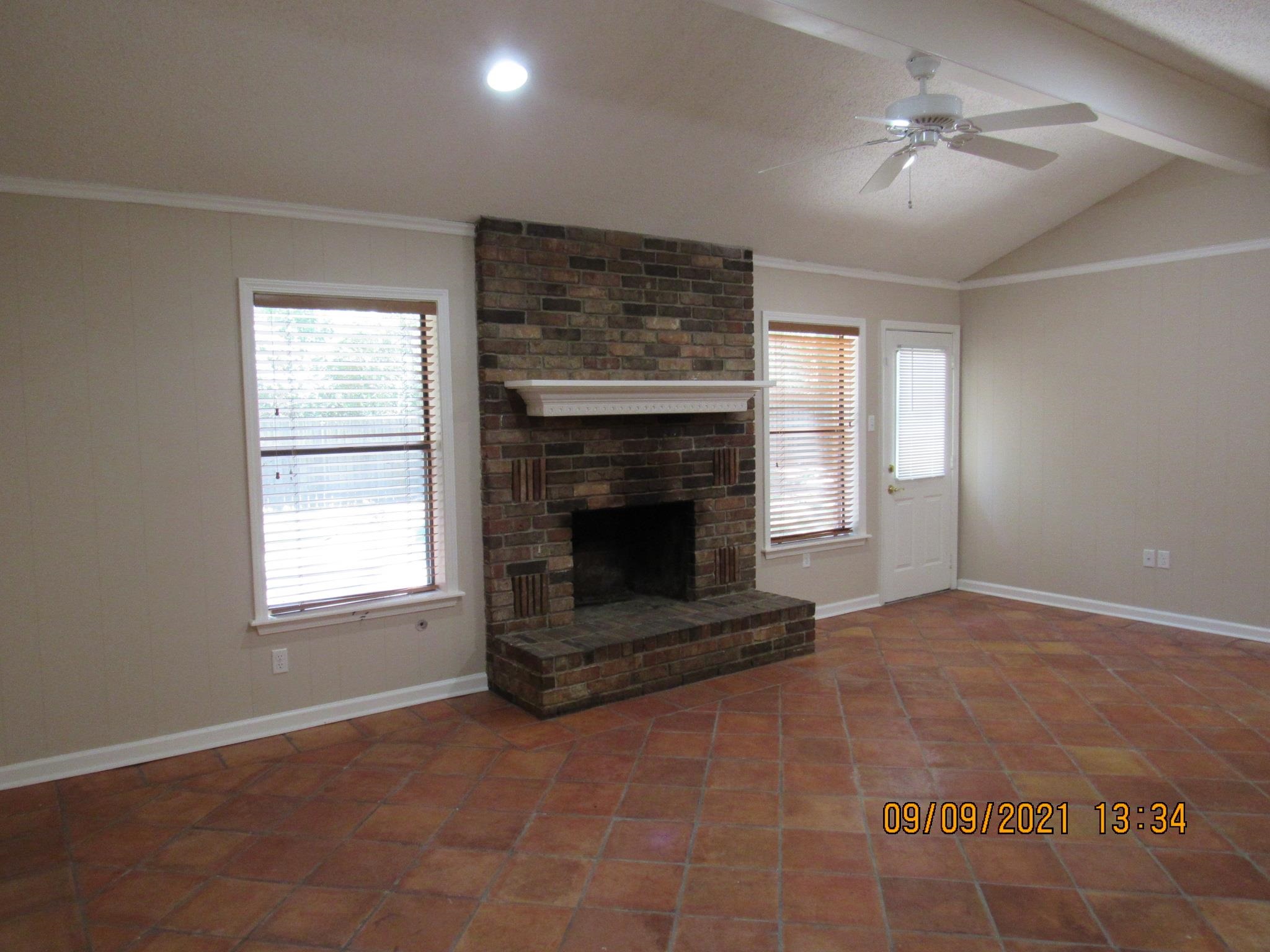 Smokin Oaks - Residential Lease