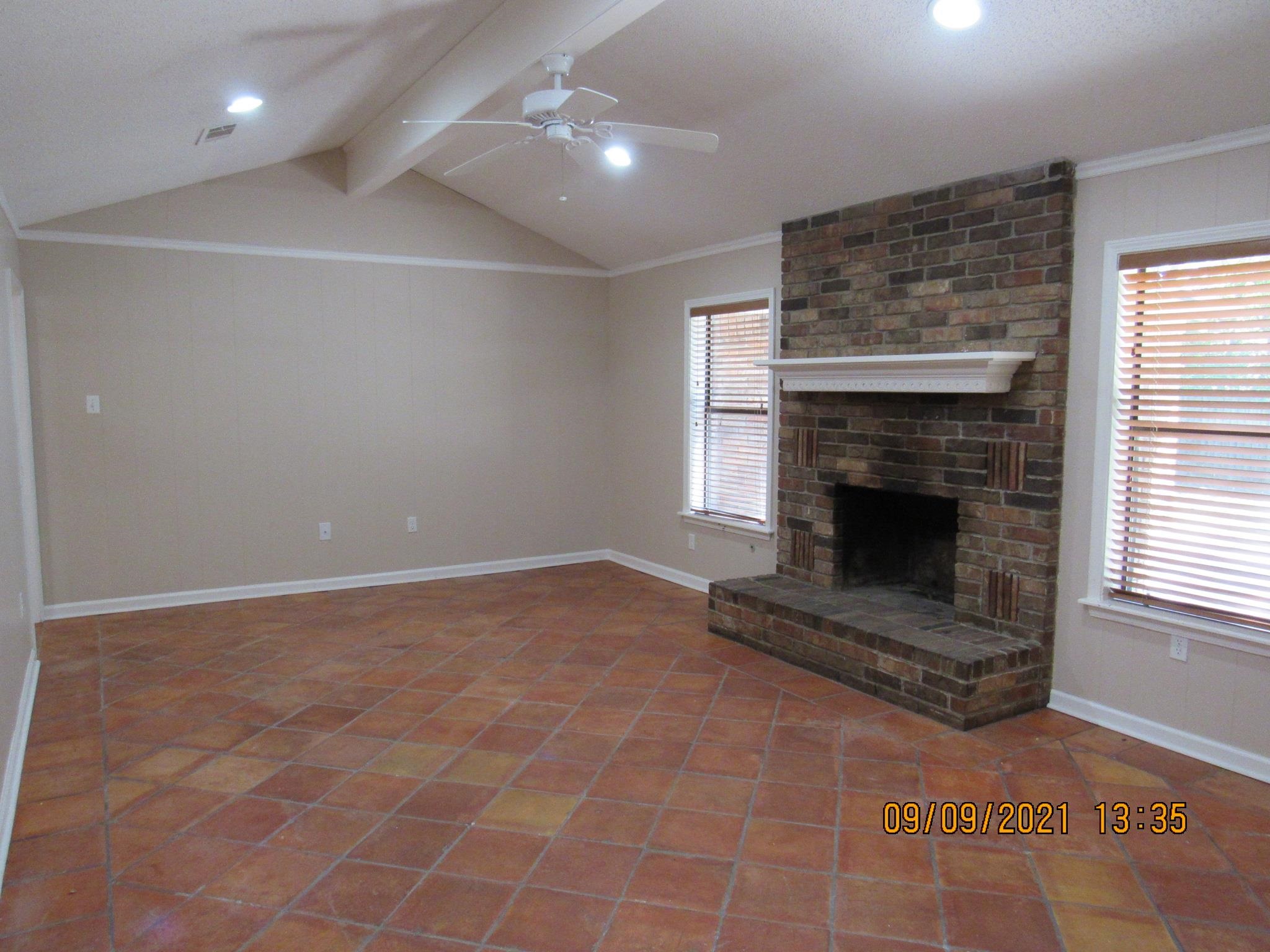 Smokin Oaks - Residential Lease