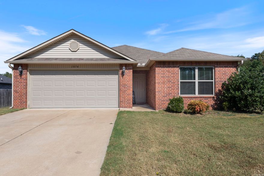 Seller is offering $5000 seller concessions with acceptable offer. Beautiful 3-bedroom, 2-bath home in Meadows Edge subdivision, Alexander, AR, located on a spacious corner lot. The open floor plan is perfect for entertaining, with a split layout for privacy. Luxury Vinyl Plank flooring in living and wet areas, raised ceilings in living spaces, and front gutters add stylish and functional touches.